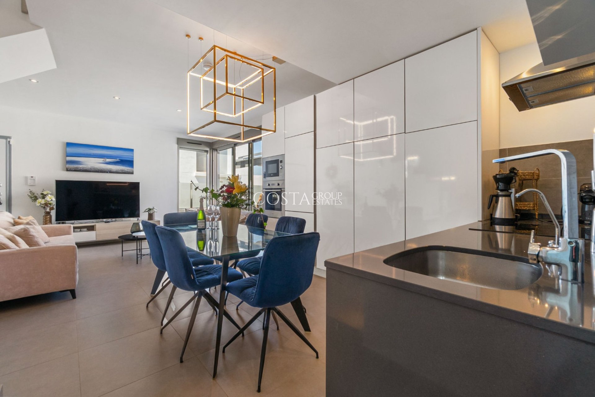 Herverkoop - Villa -
Orihuela Costa - Villamartin