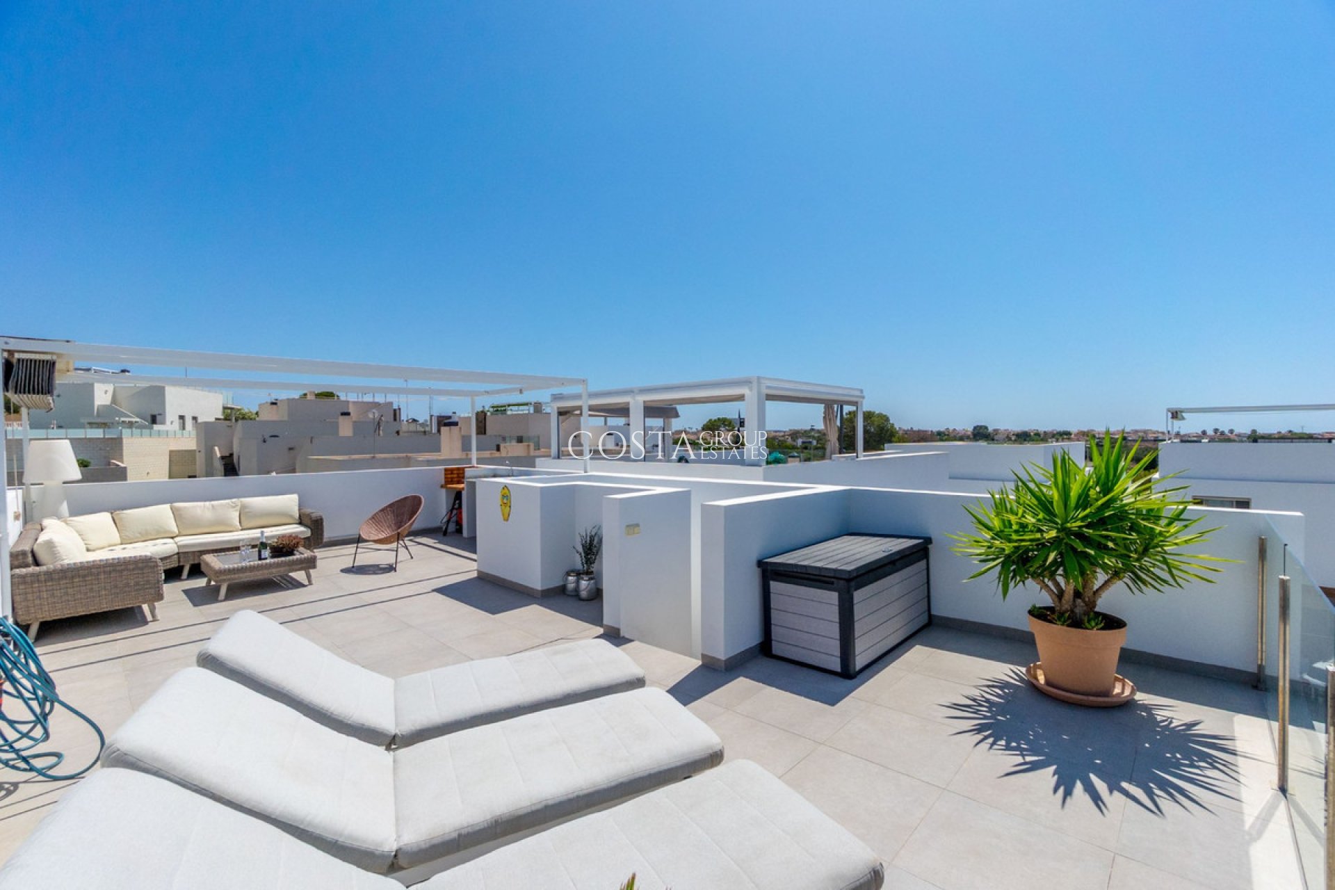 Herverkoop - Villa -
Orihuela Costa - Villamartin