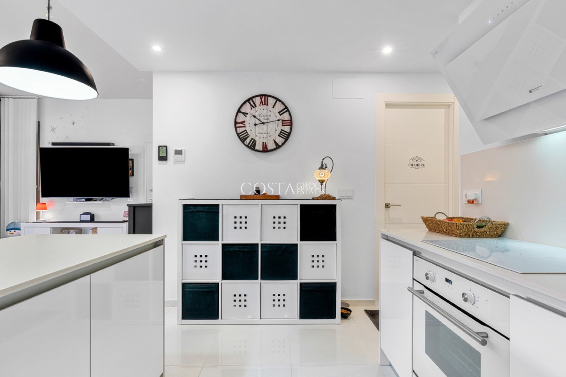 Herverkoop - Villa -
Orihuela Costa - Villamartin