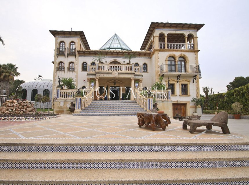 Herverkoop - Villa -
Orihuela Costa - Villamartin