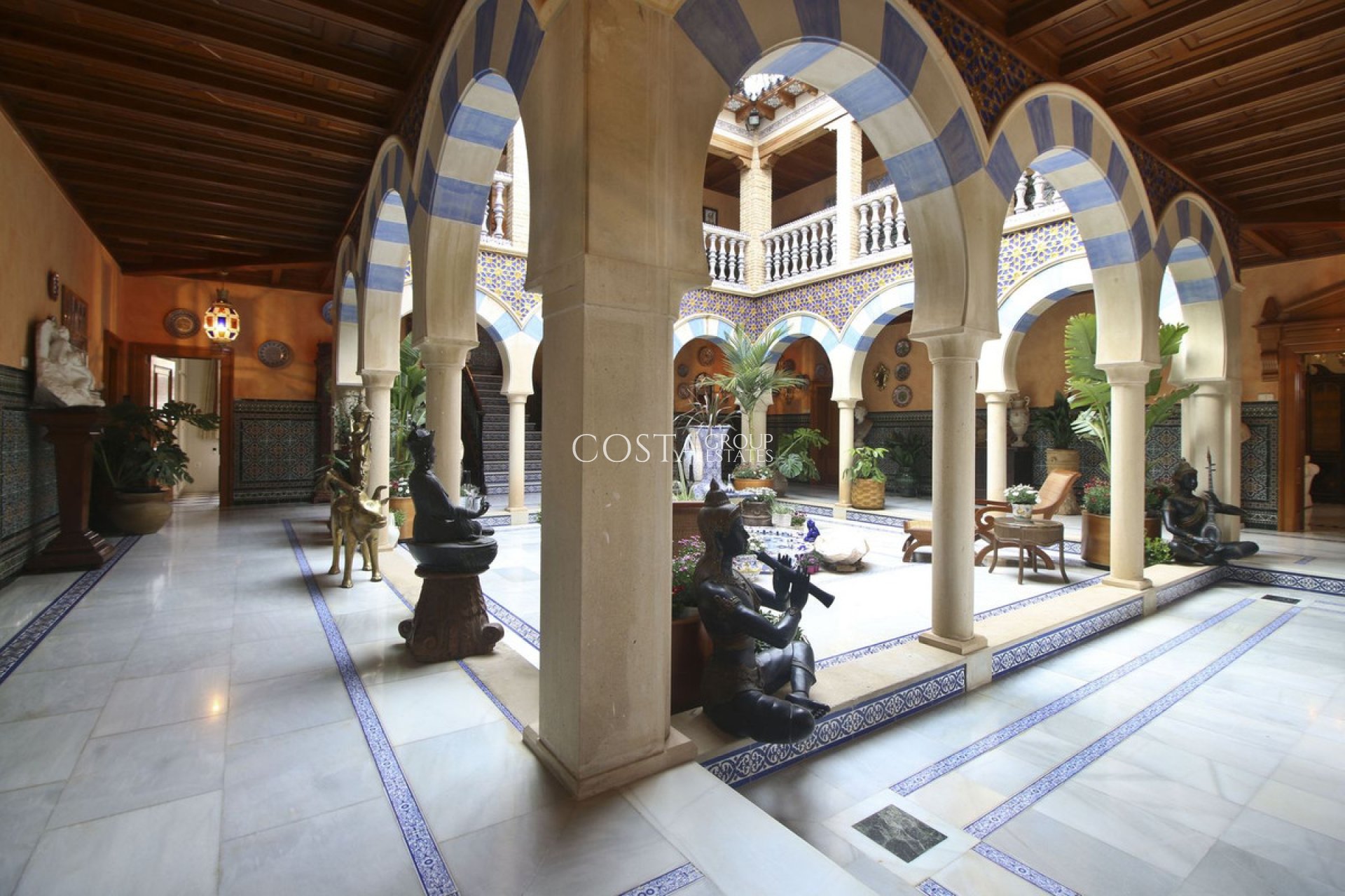 Herverkoop - Villa -
Orihuela Costa - Villamartin