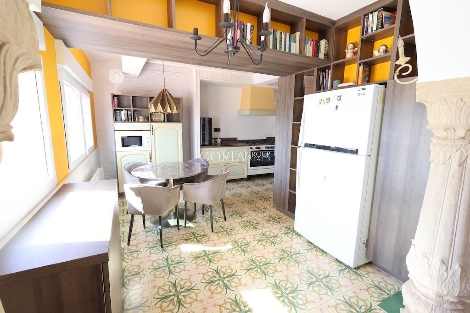 Herverkoop - Villa -
Orihuela Costa - Villamartin