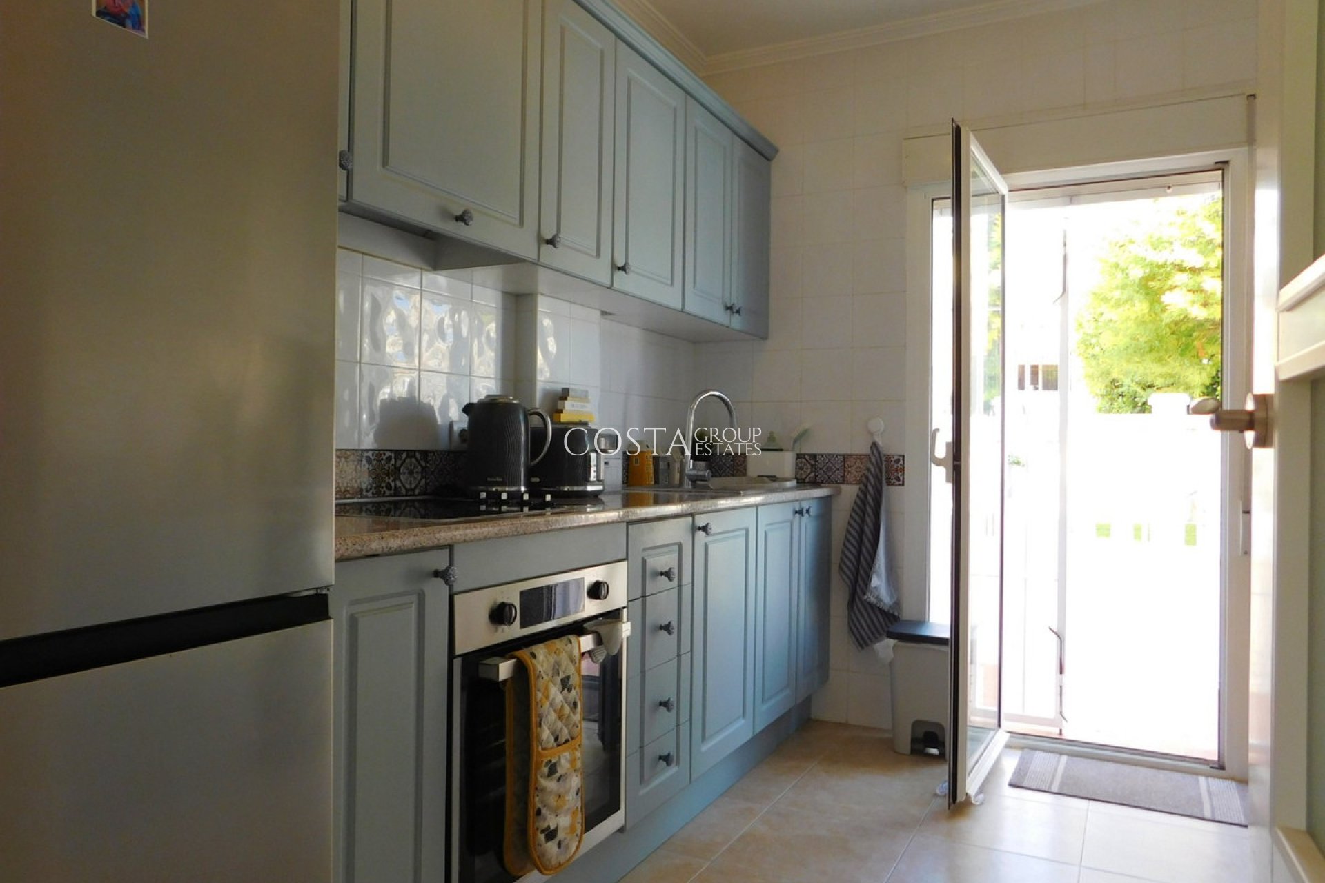 Herverkoop - Villa -
Orihuela Costa - Villamartin