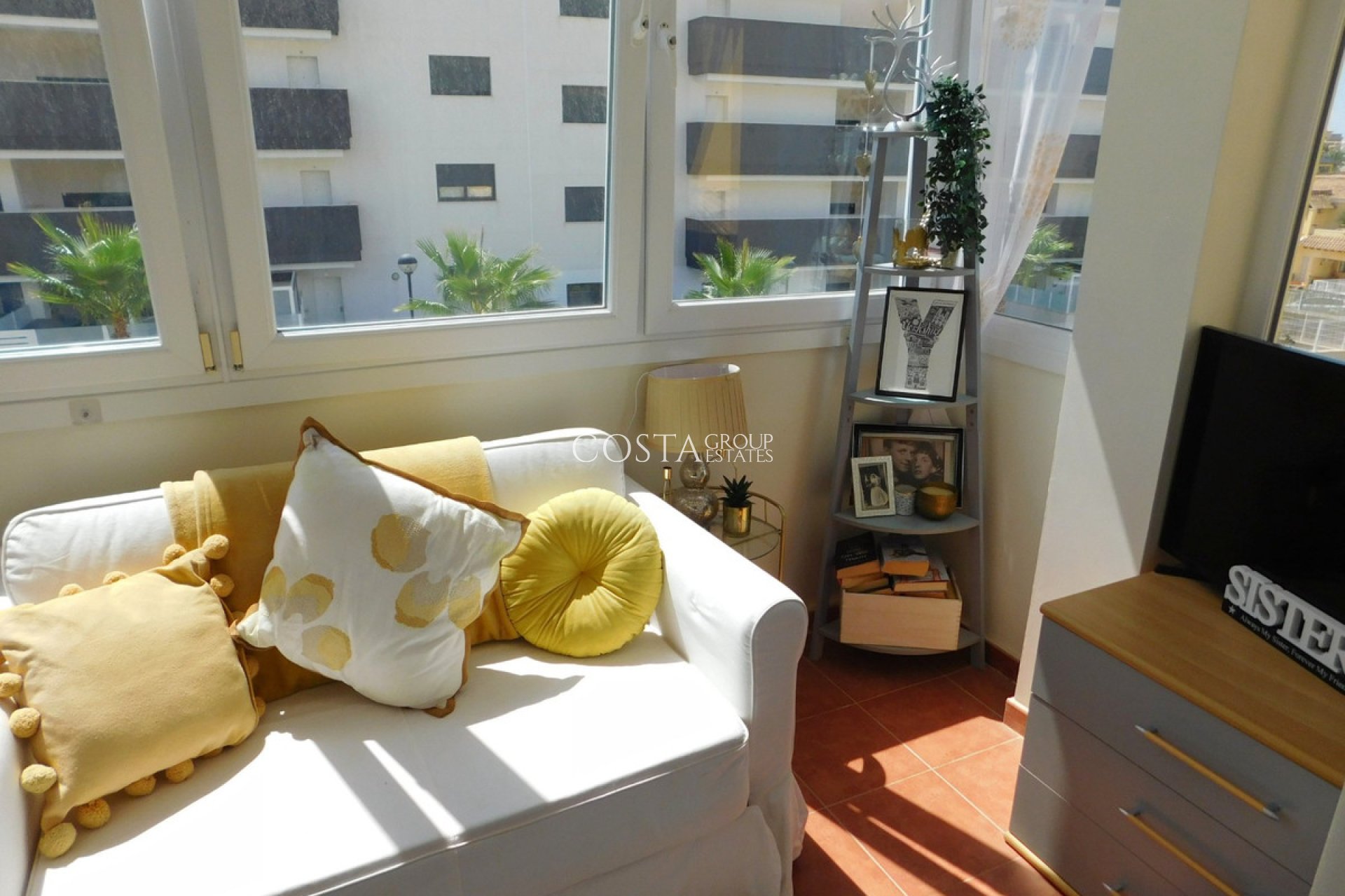 Herverkoop - Villa -
Orihuela Costa - Villamartin