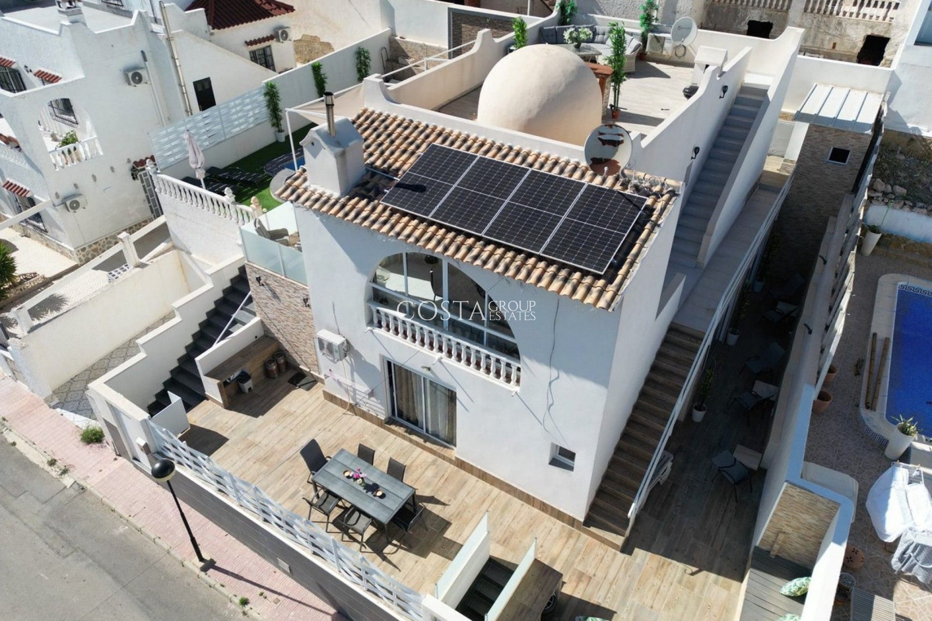 Herverkoop - Villa -
Orihuela Costa - Villamartin