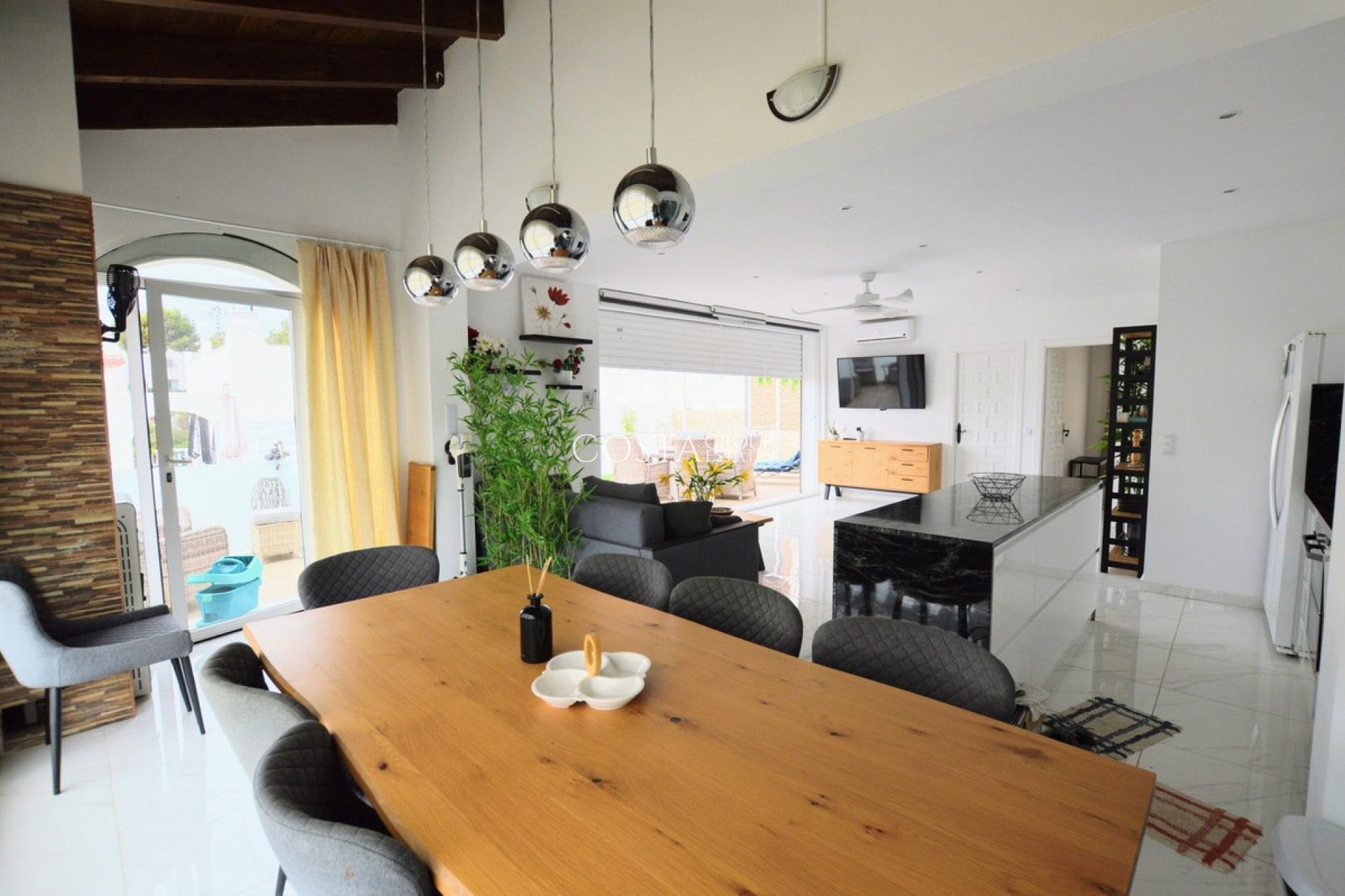 Herverkoop - Villa -
Orihuela Costa - Villamartin