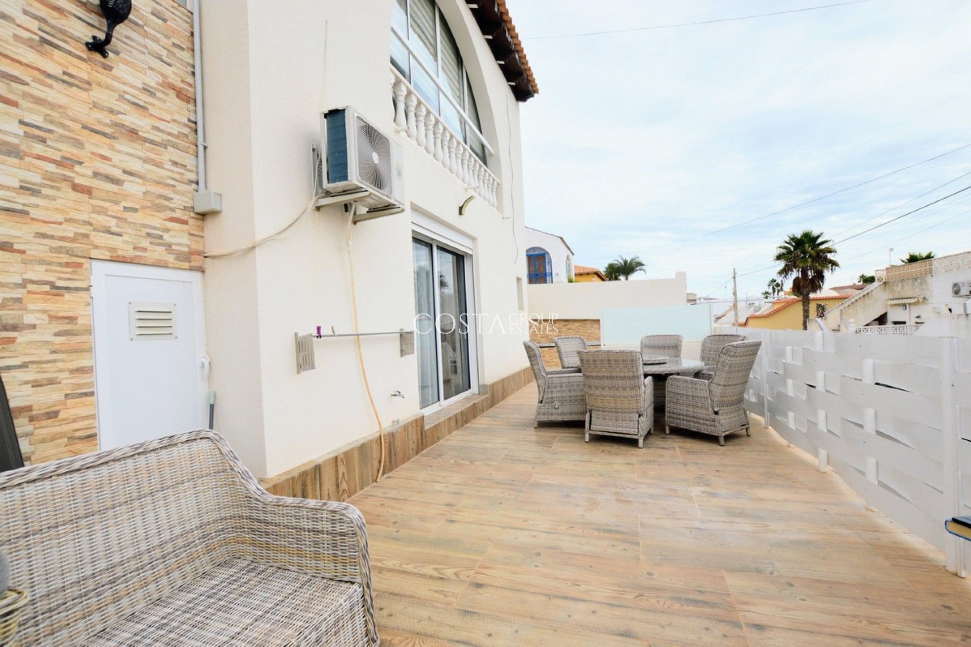 Herverkoop - Villa -
Orihuela Costa - Villamartin