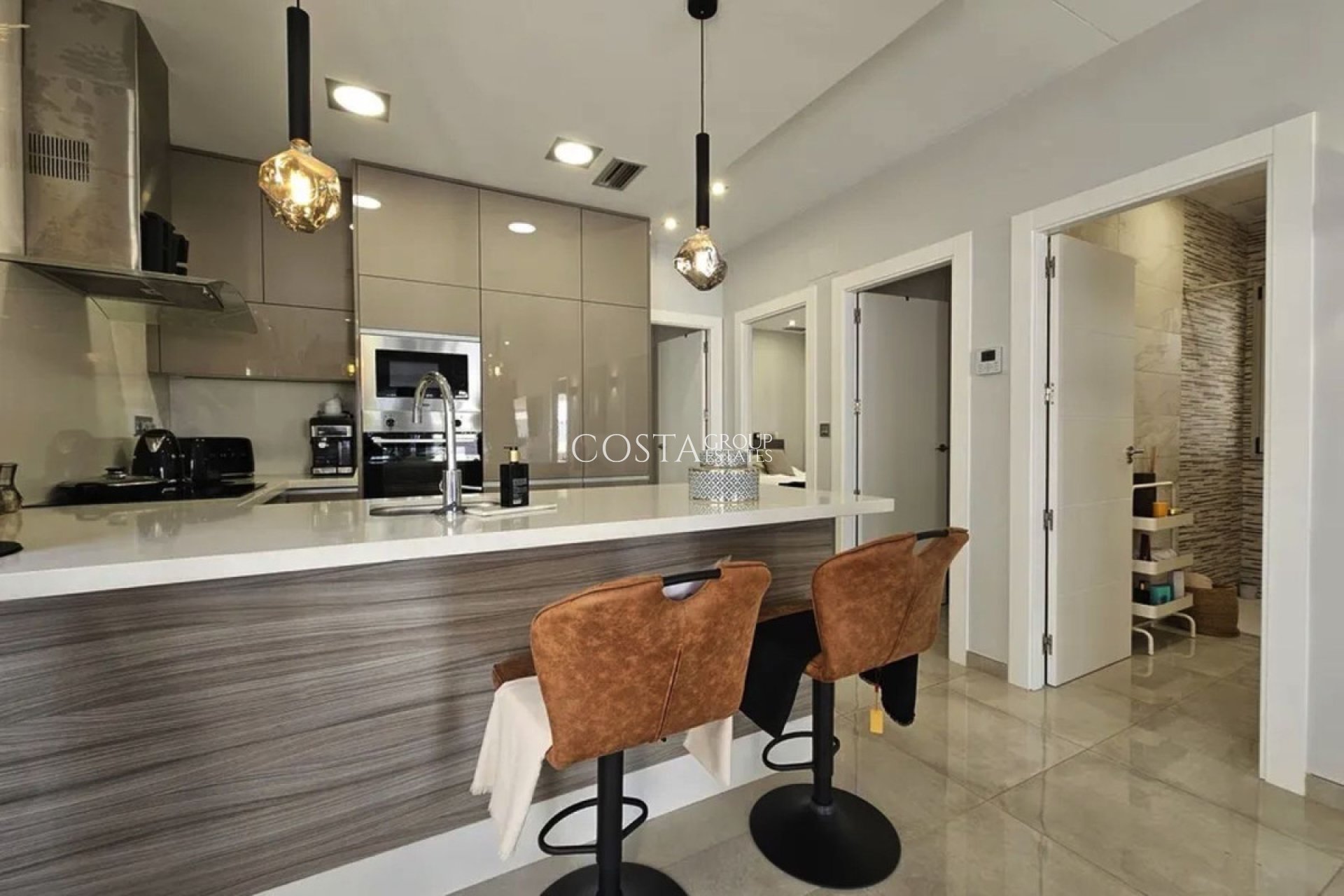 Herverkoop - Villa -
Orihuela Costa - Villamartin