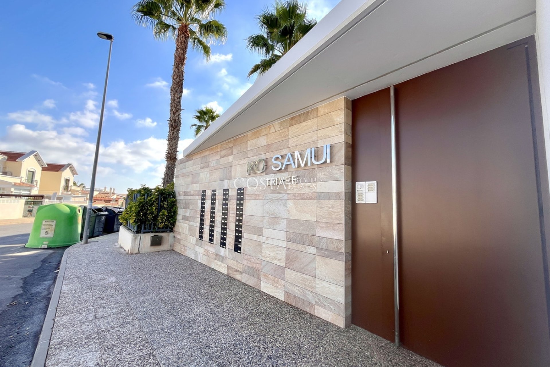 Herverkoop - Villa -
Orihuela Costa - Villamartin