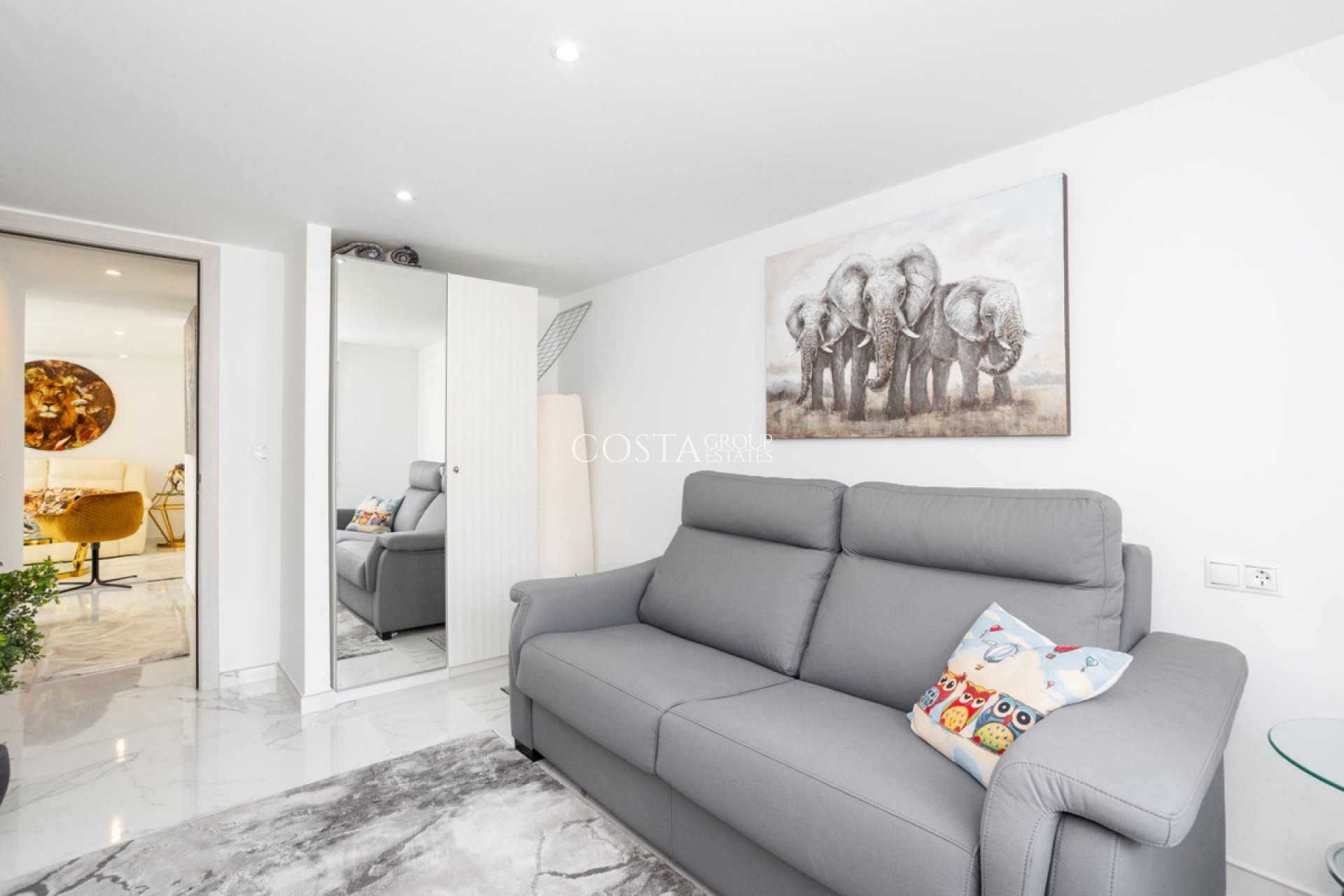 Herverkoop - Villa -
Orihuela Costa - Villamartin