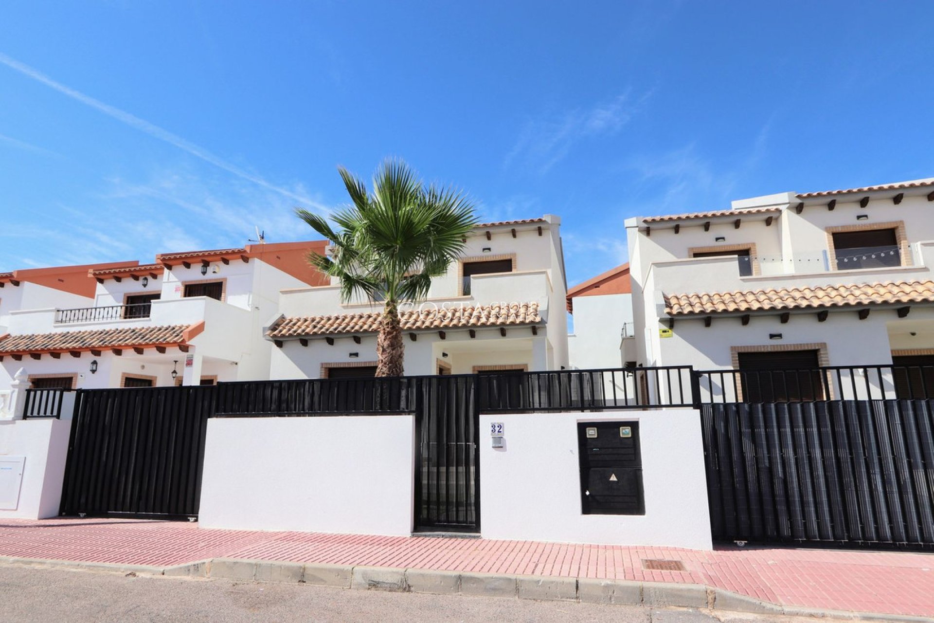 Herverkoop - Villa -
Orihuela Costa - Villamartin
