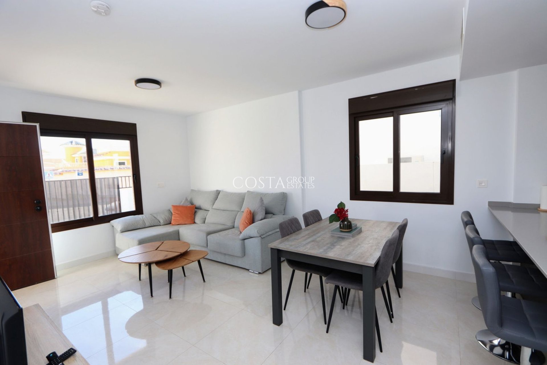 Herverkoop - Villa -
Orihuela Costa - Villamartin