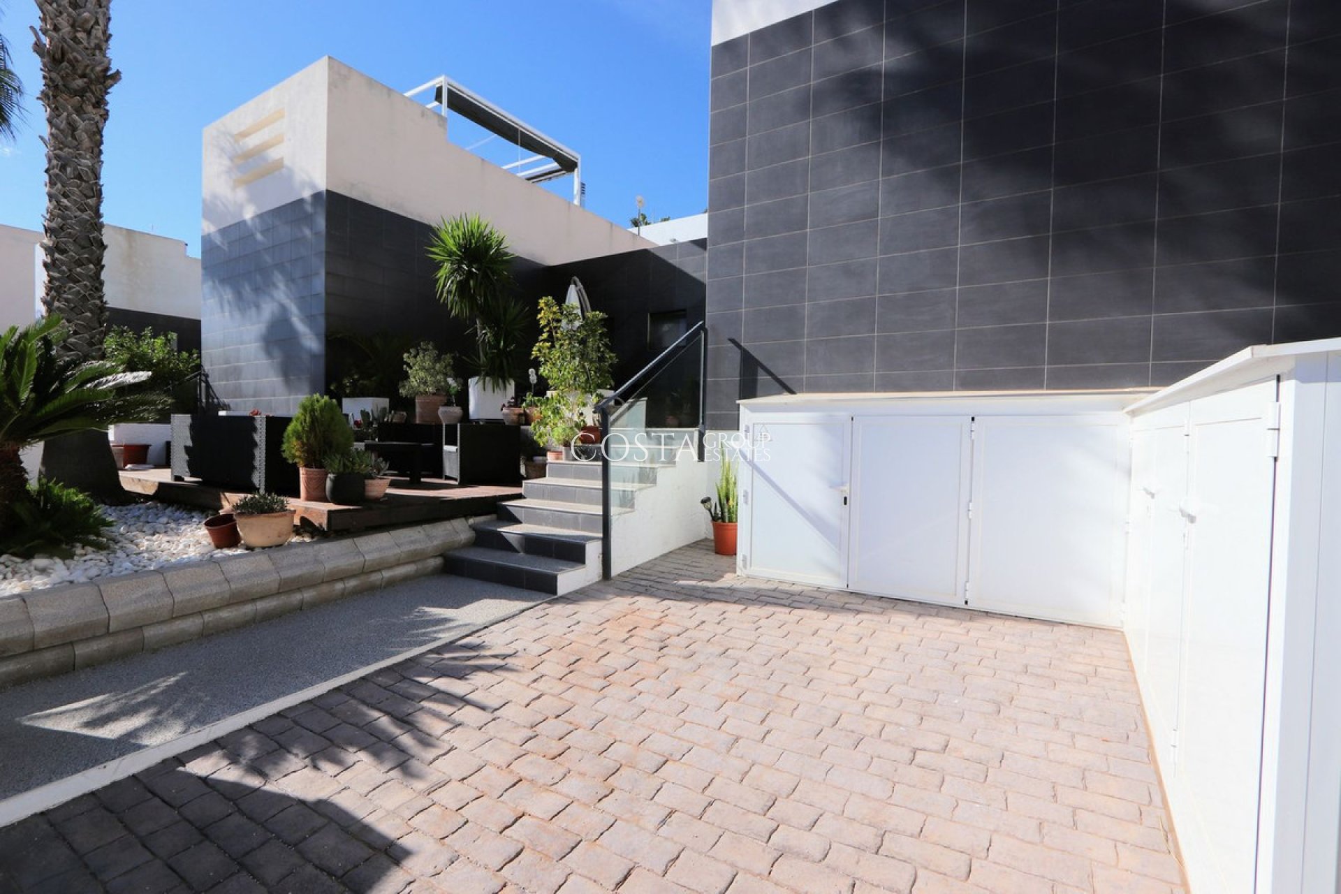 Herverkoop - Villa -
Orihuela Costa - Villamartin