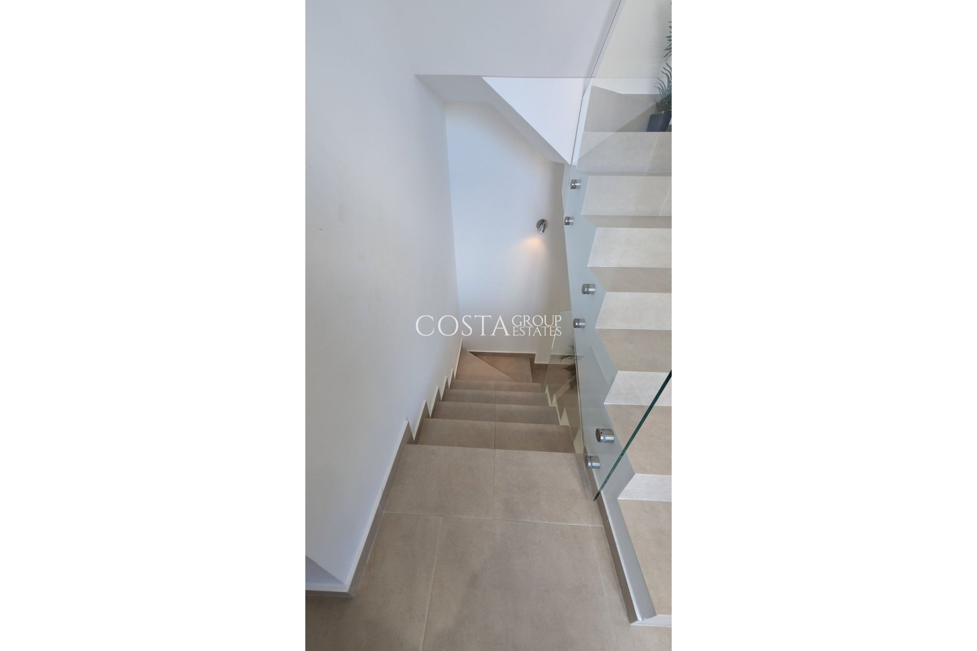 Herverkoop - Villa -
Orihuela Costa - Villamartin