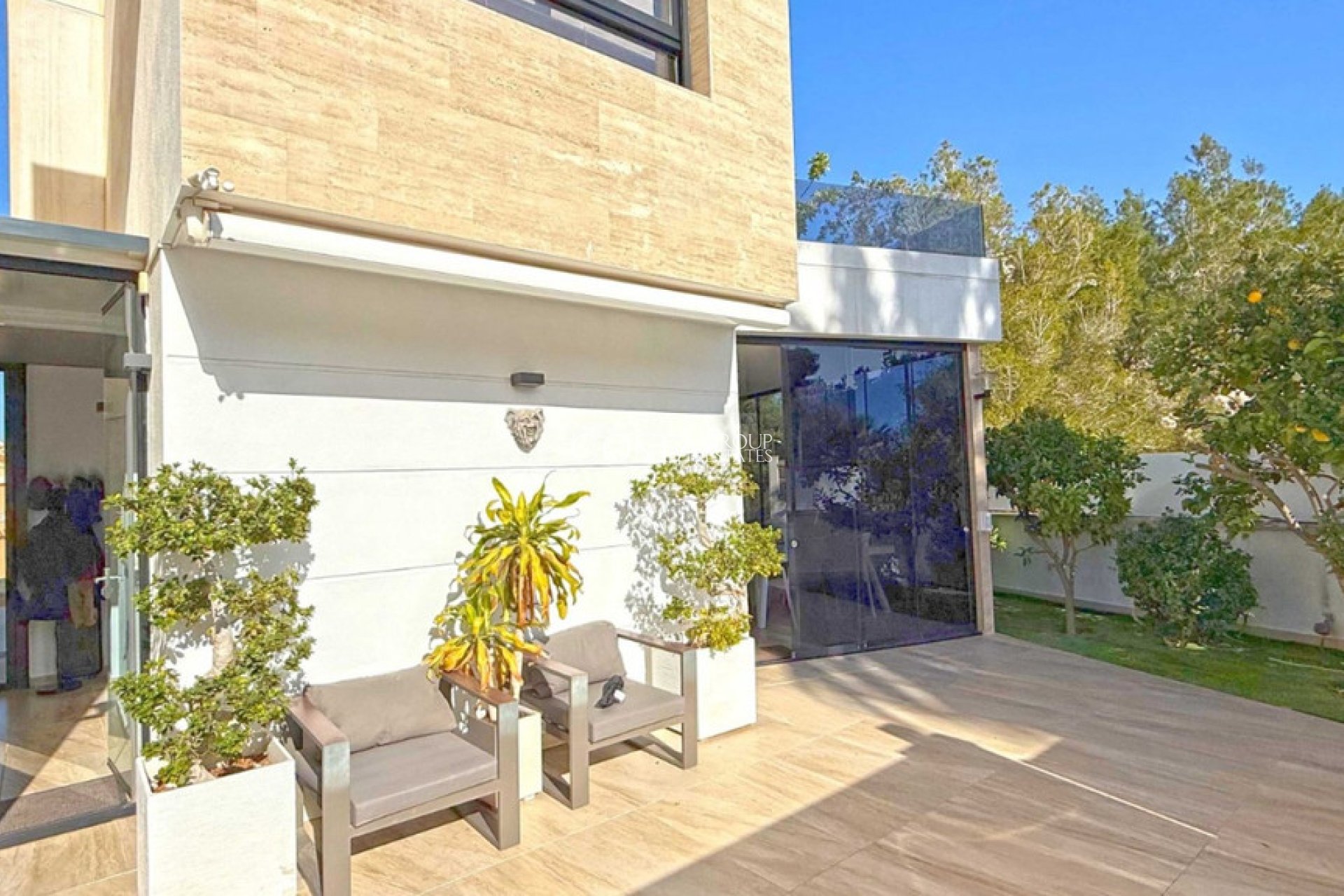 Herverkoop - Villa -
Orihuela Costa - Villamartin