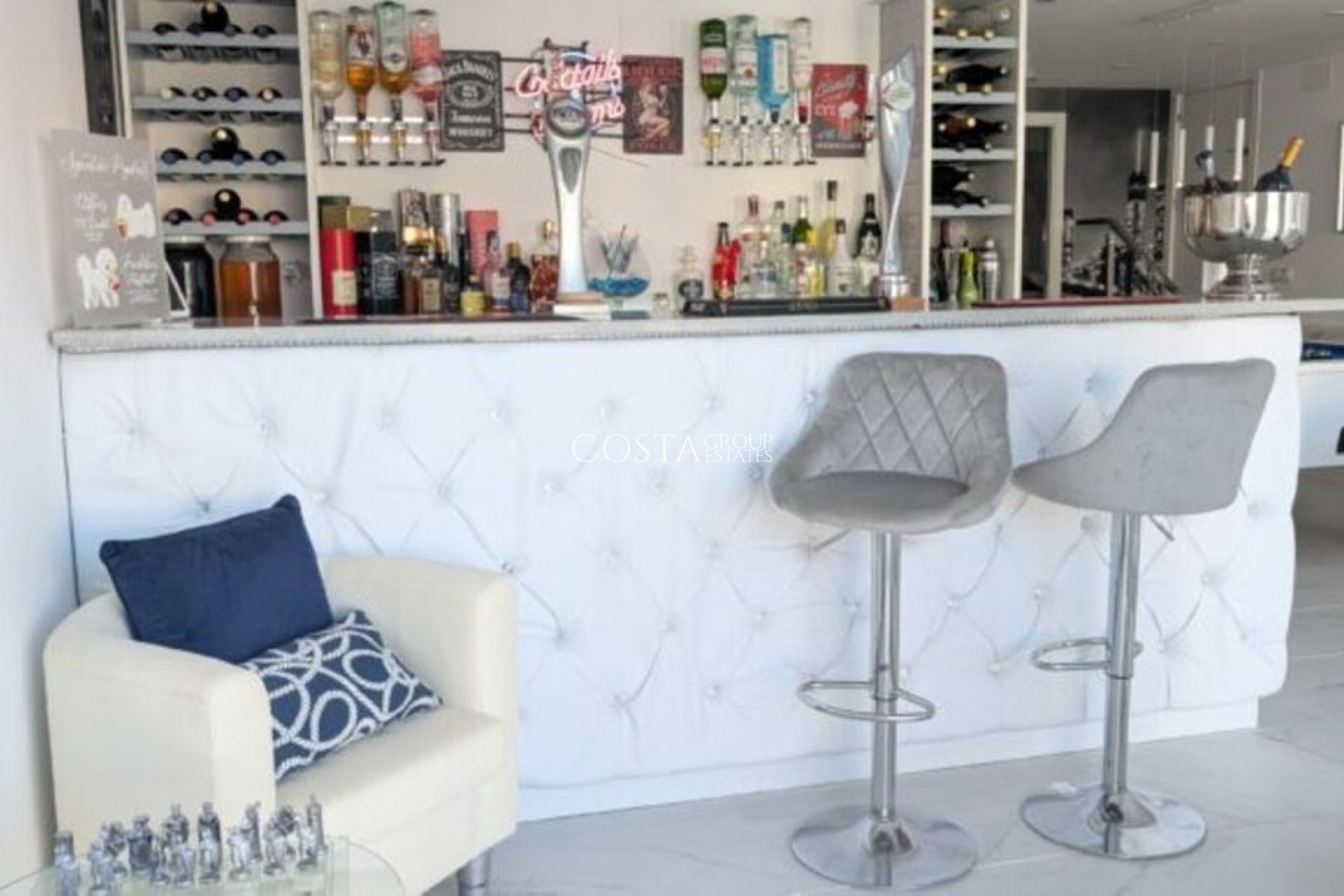 Herverkoop - Villa -
Orihuela Costa - Villamartin