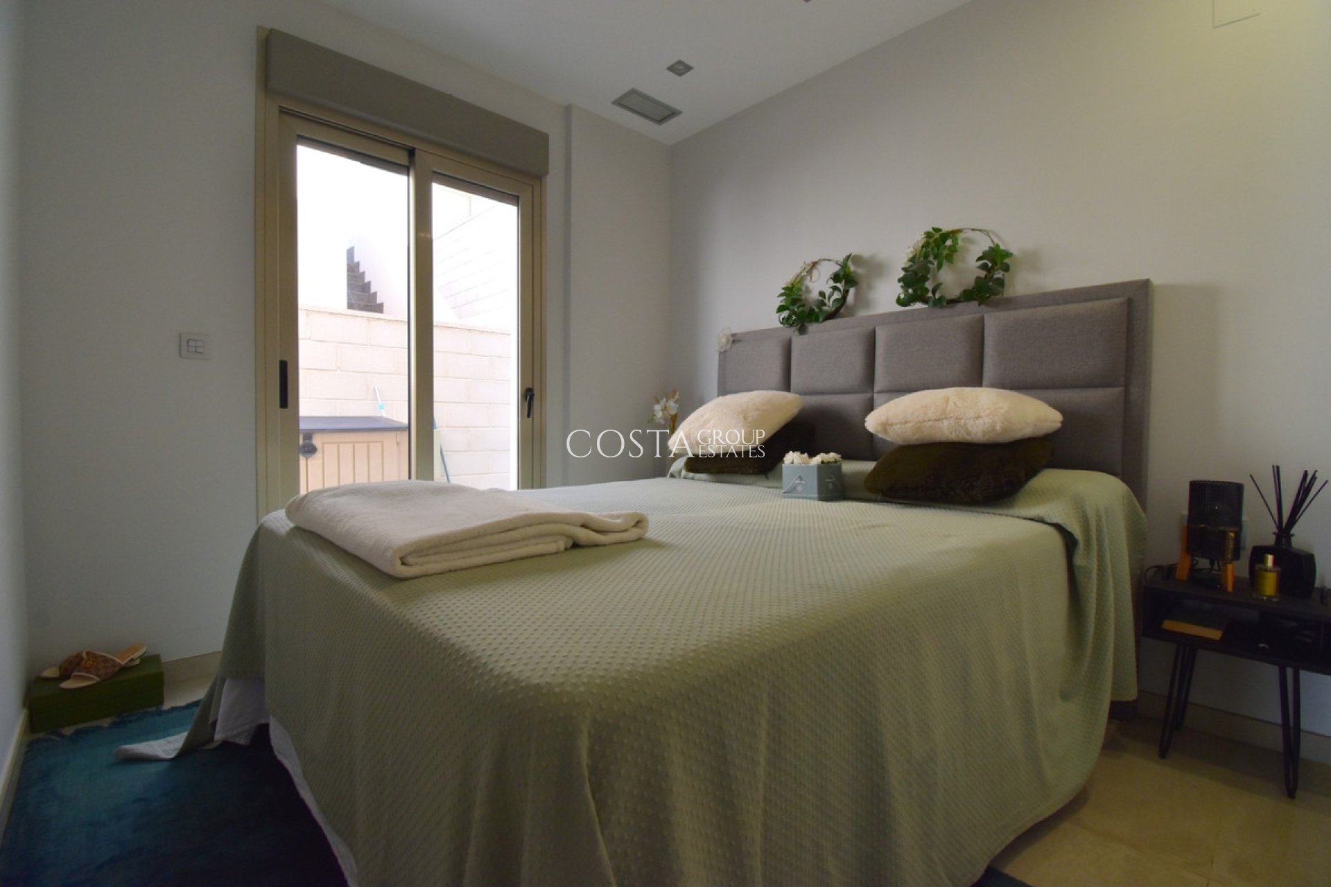 Herverkoop - Villa -
Orihuela Costa - Villamartin