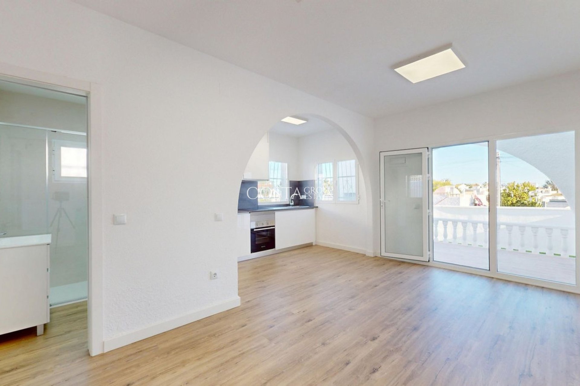 Herverkoop - Villa -
Orihuela Costa - Villamartin