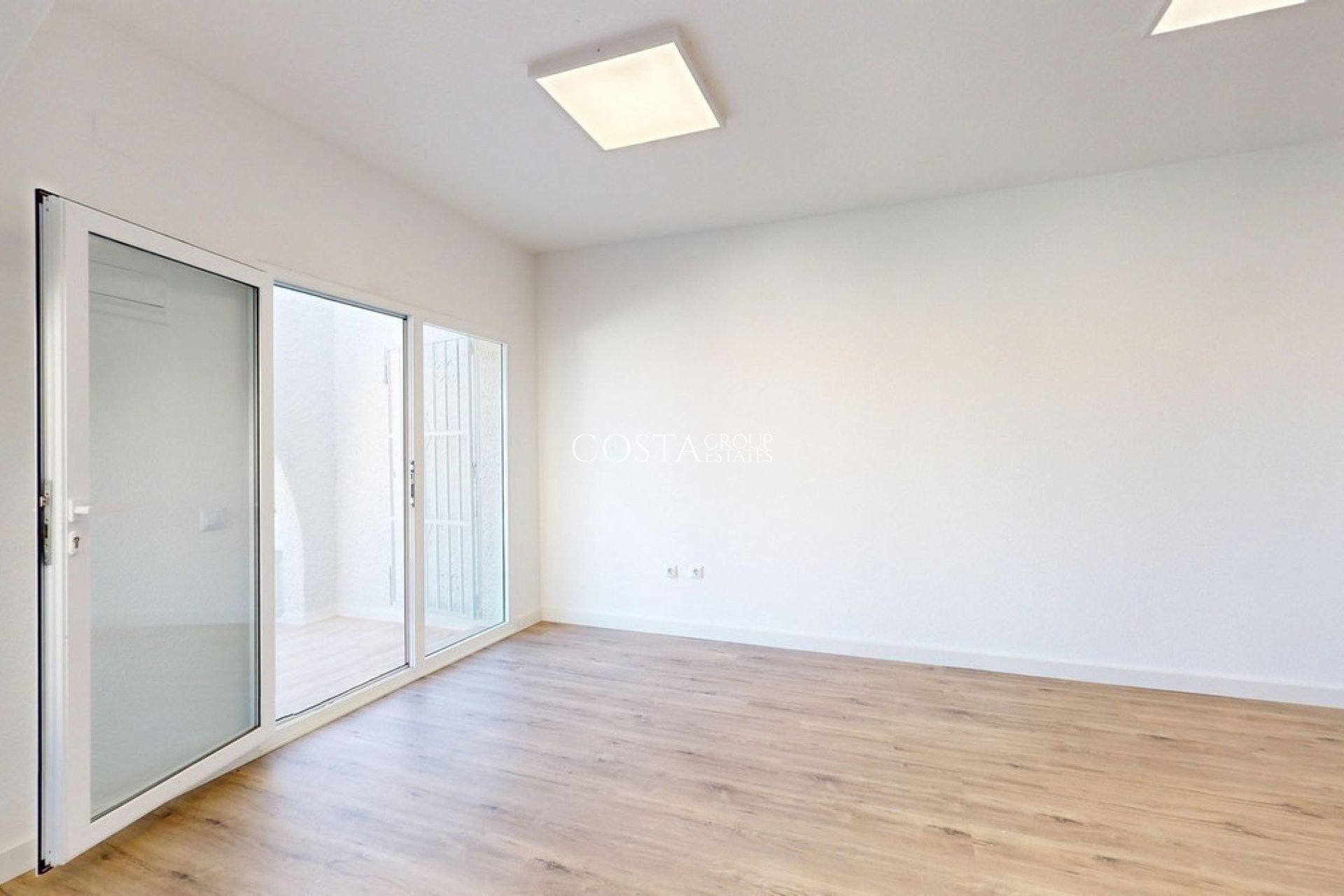 Herverkoop - Villa -
Orihuela Costa - Villamartin