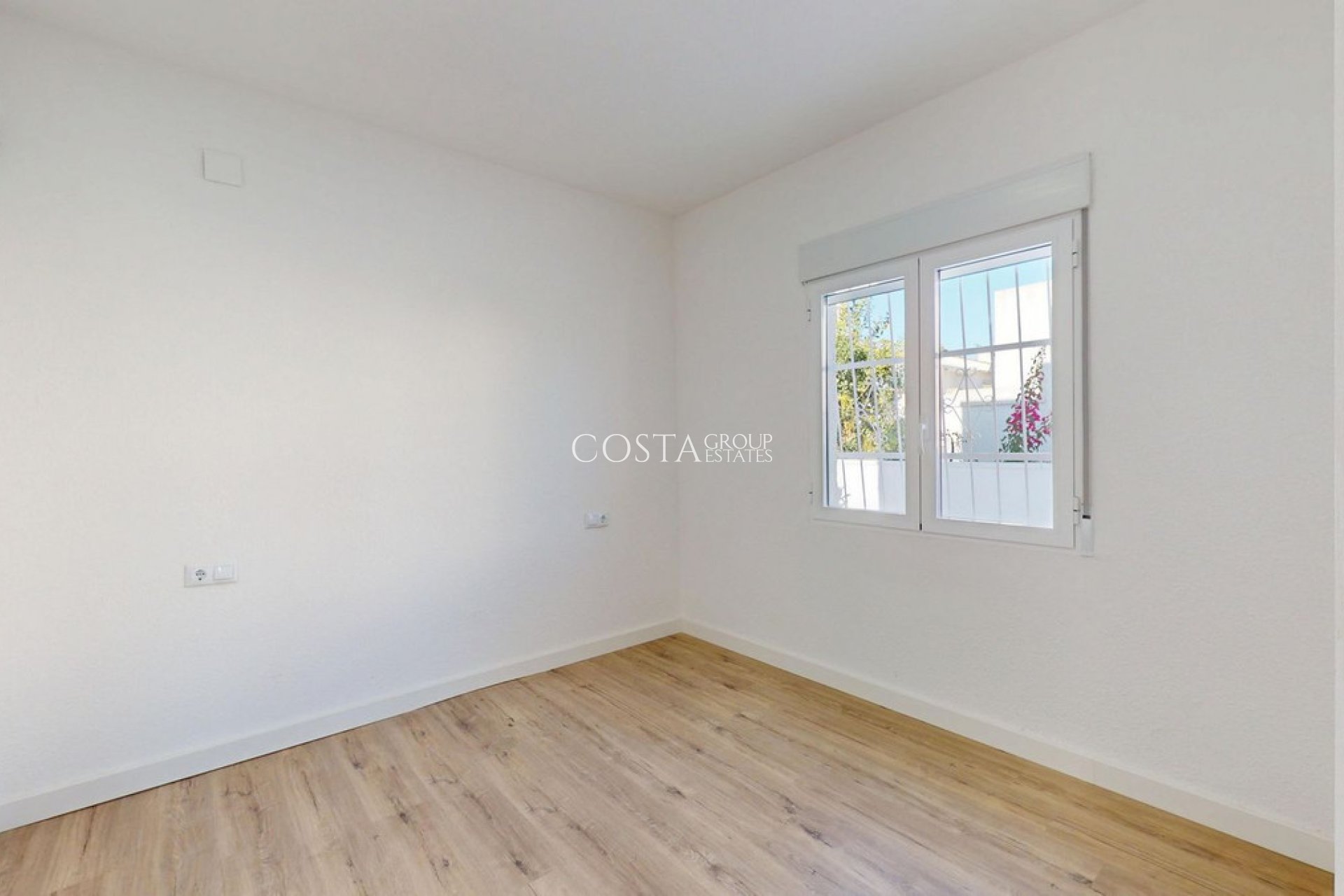 Herverkoop - Villa -
Orihuela Costa - Villamartin