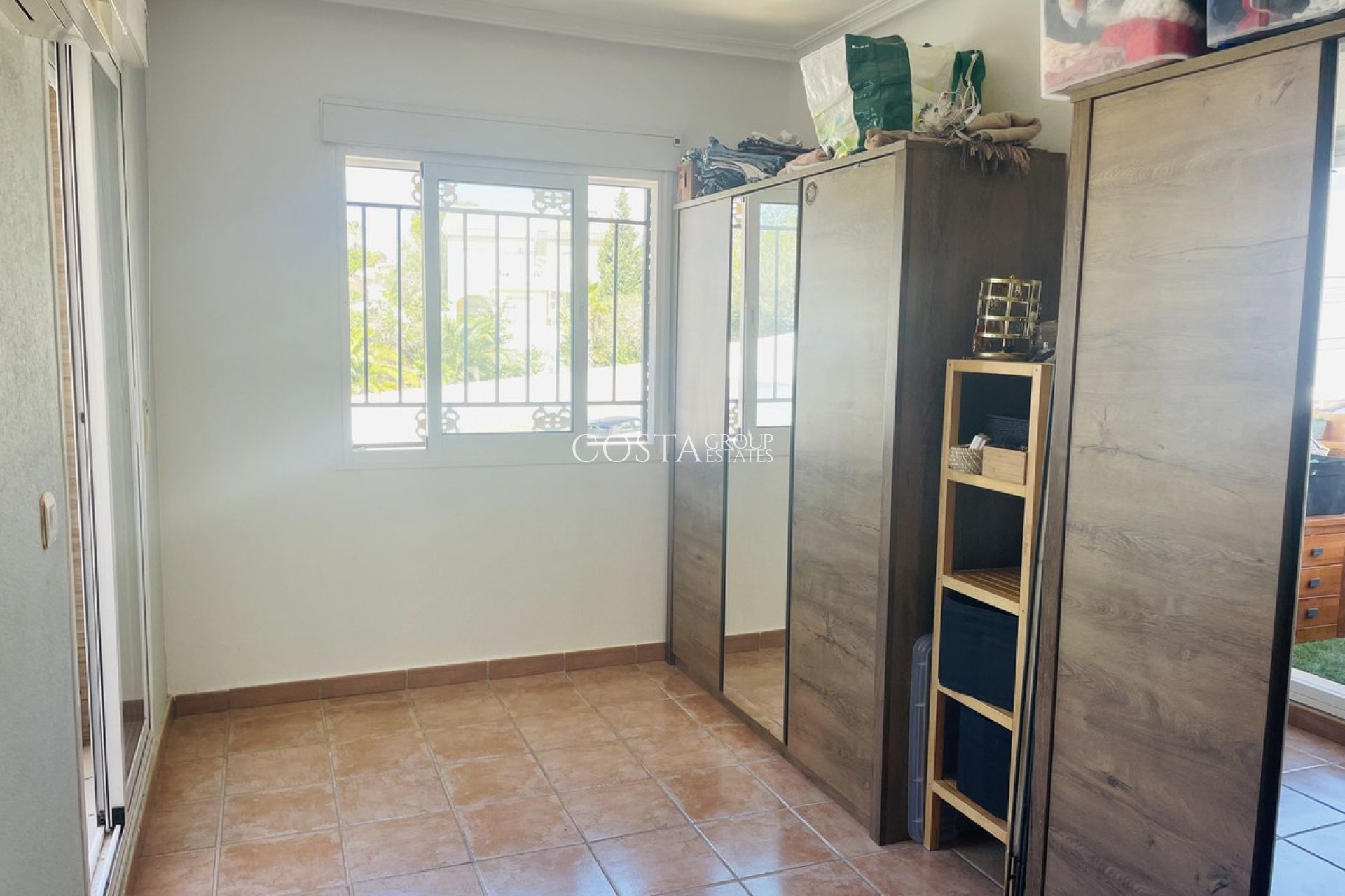 Herverkoop - Villa -
Orihuela Costa - Villamartin