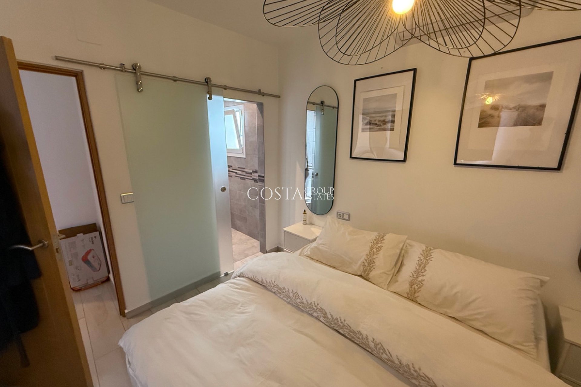 Herverkoop - Villa -
Orihuela Costa - Villamartin