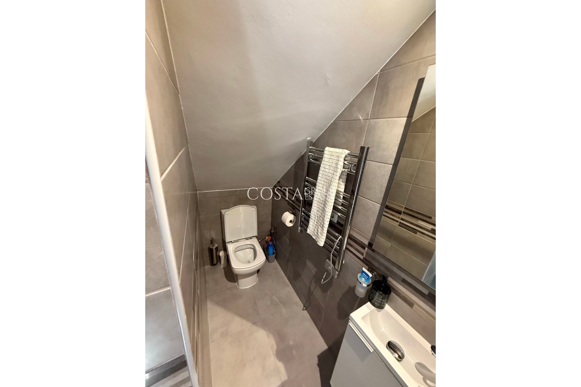 Herverkoop - Villa -
Orihuela Costa - Villamartin