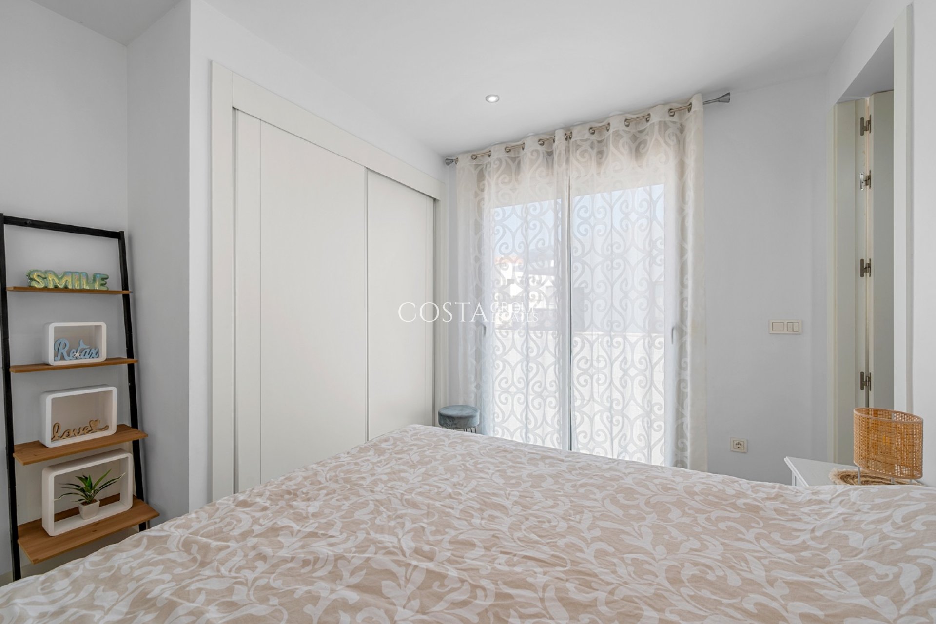 Herverkoop - Villa -
Orihuela Costa - Villamartín