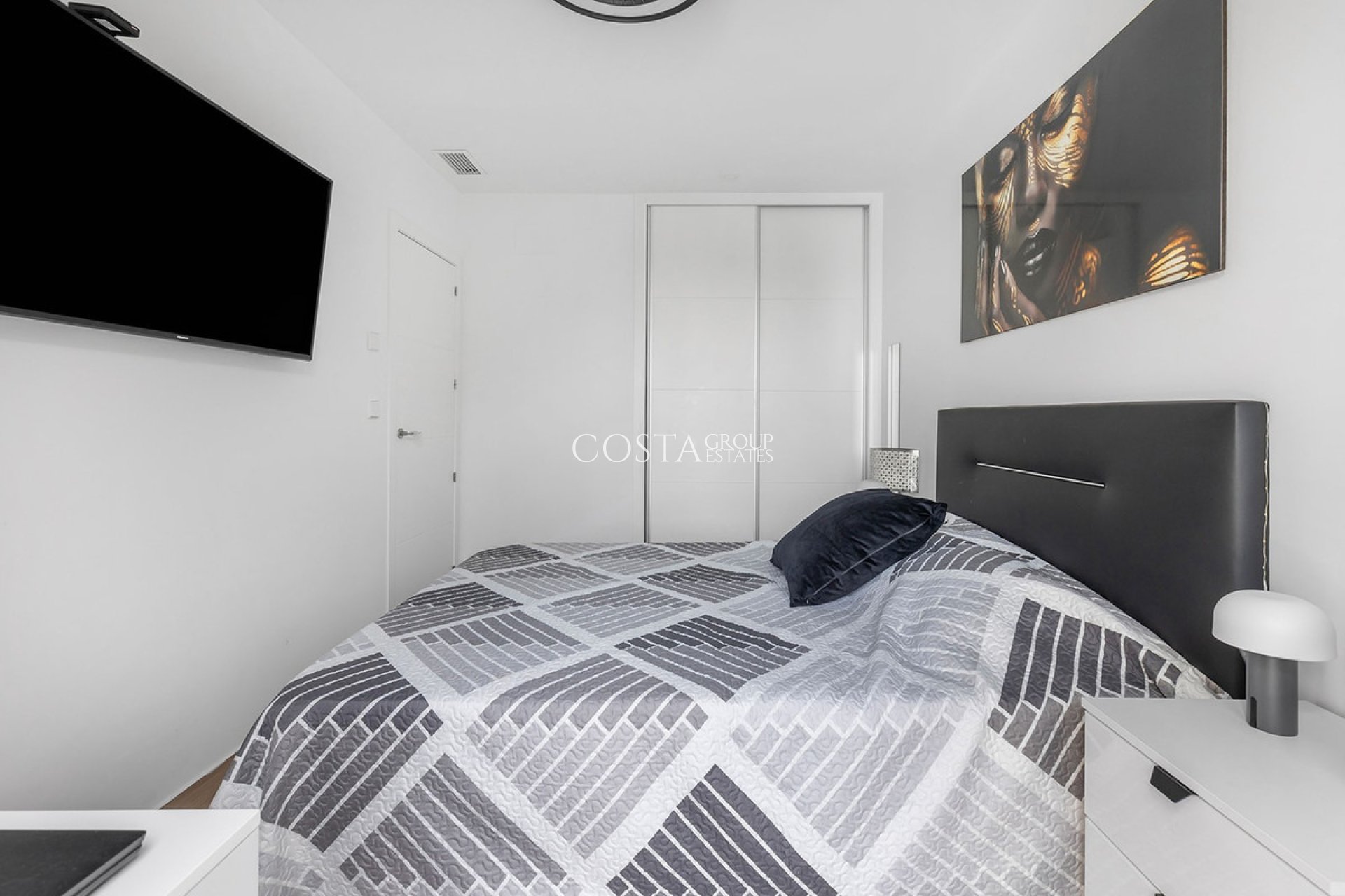 Herverkoop - Villa -
Orihuela Costa - Vista Bella Golf