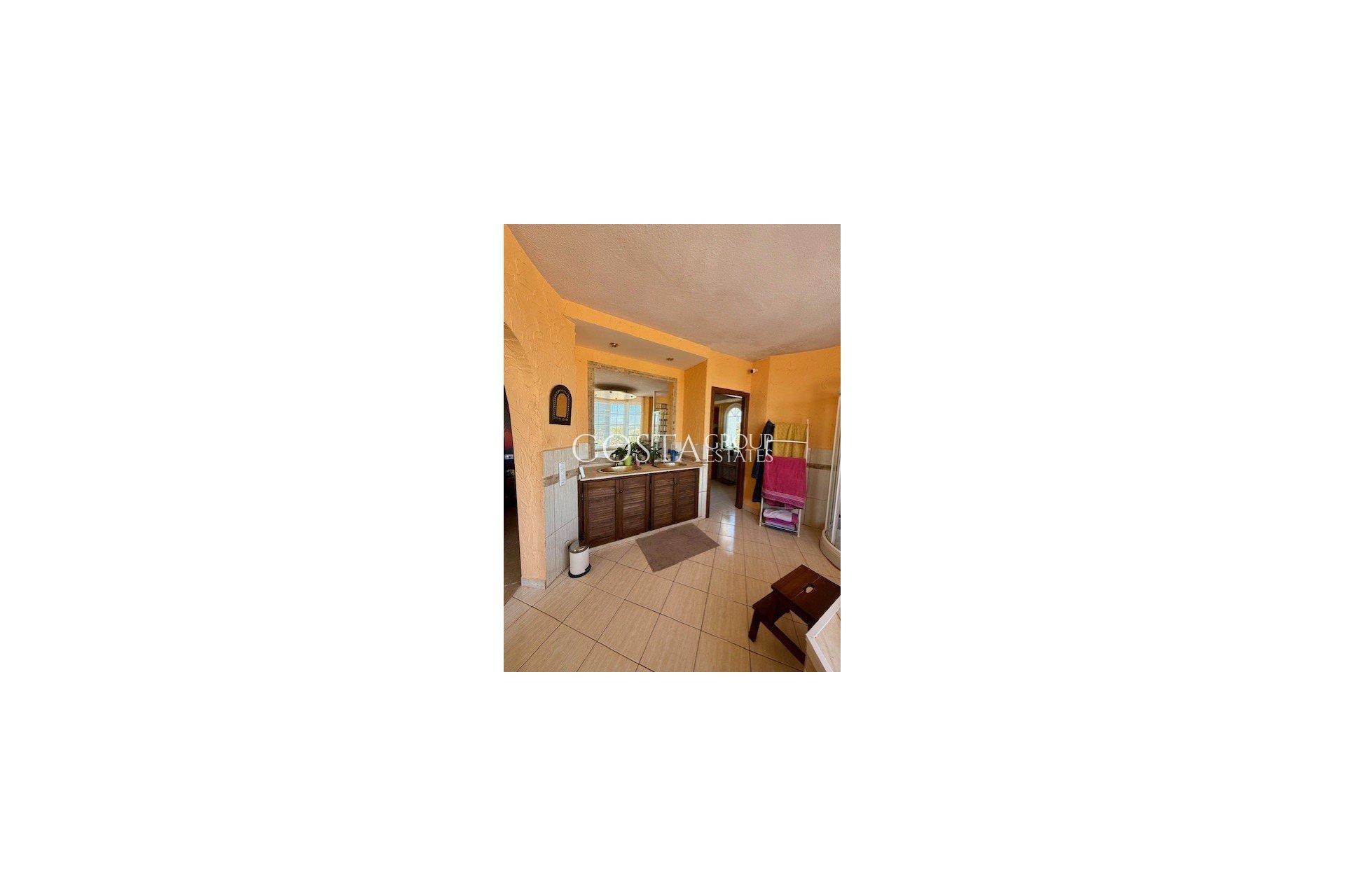 Herverkoop - Villa -
Orihuela Costa