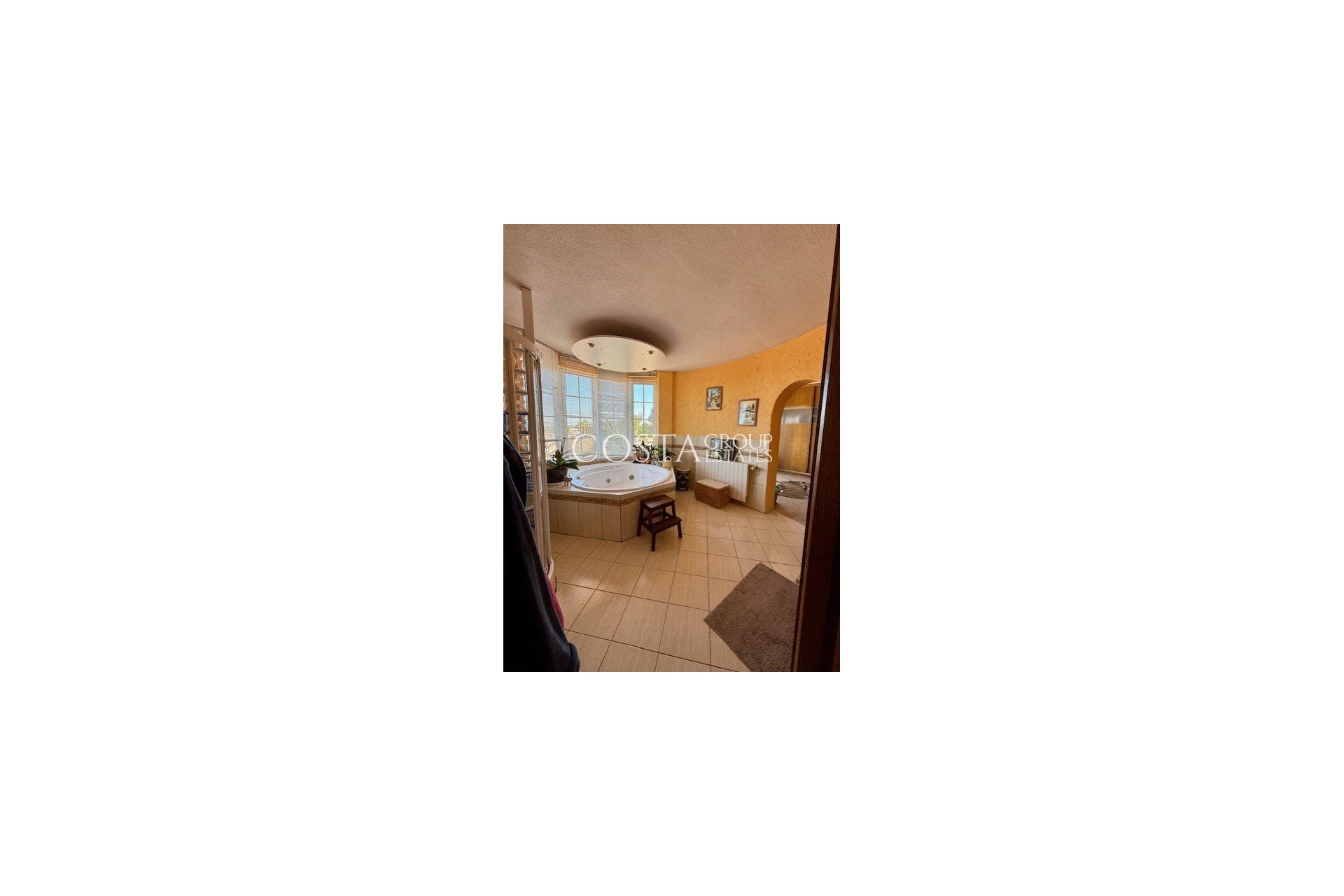 Herverkoop - Villa -
Orihuela Costa