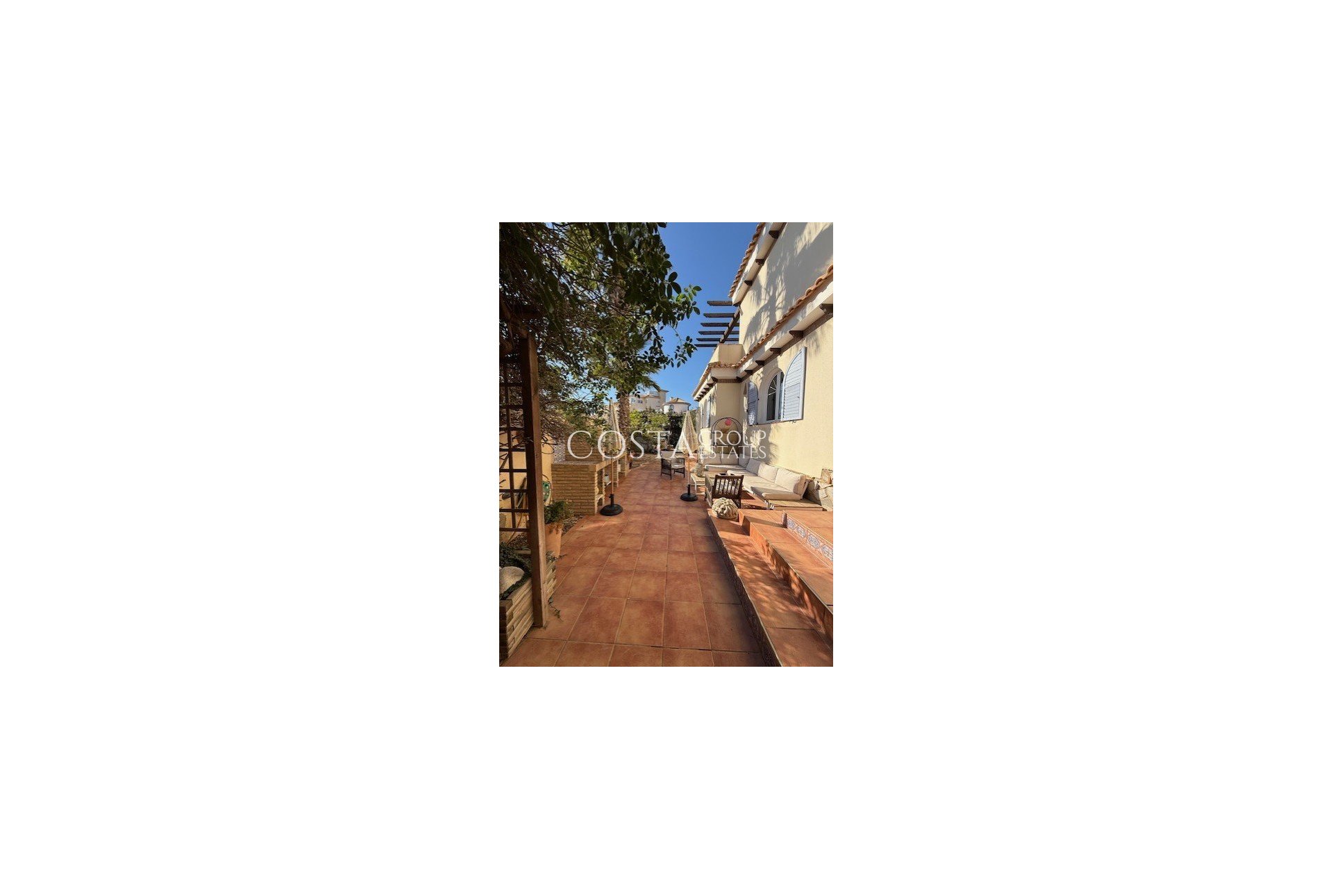 Herverkoop - Villa -
Orihuela Costa