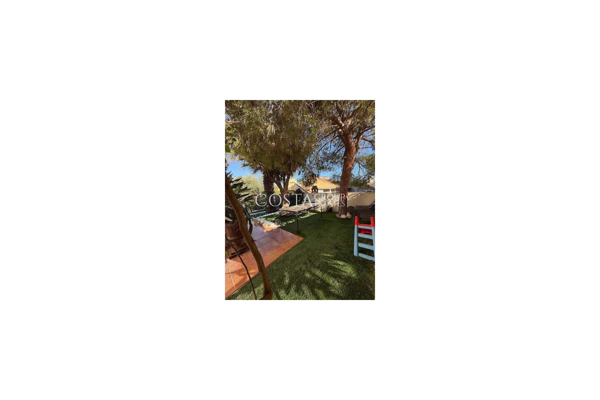 Herverkoop - Villa -
Orihuela Costa