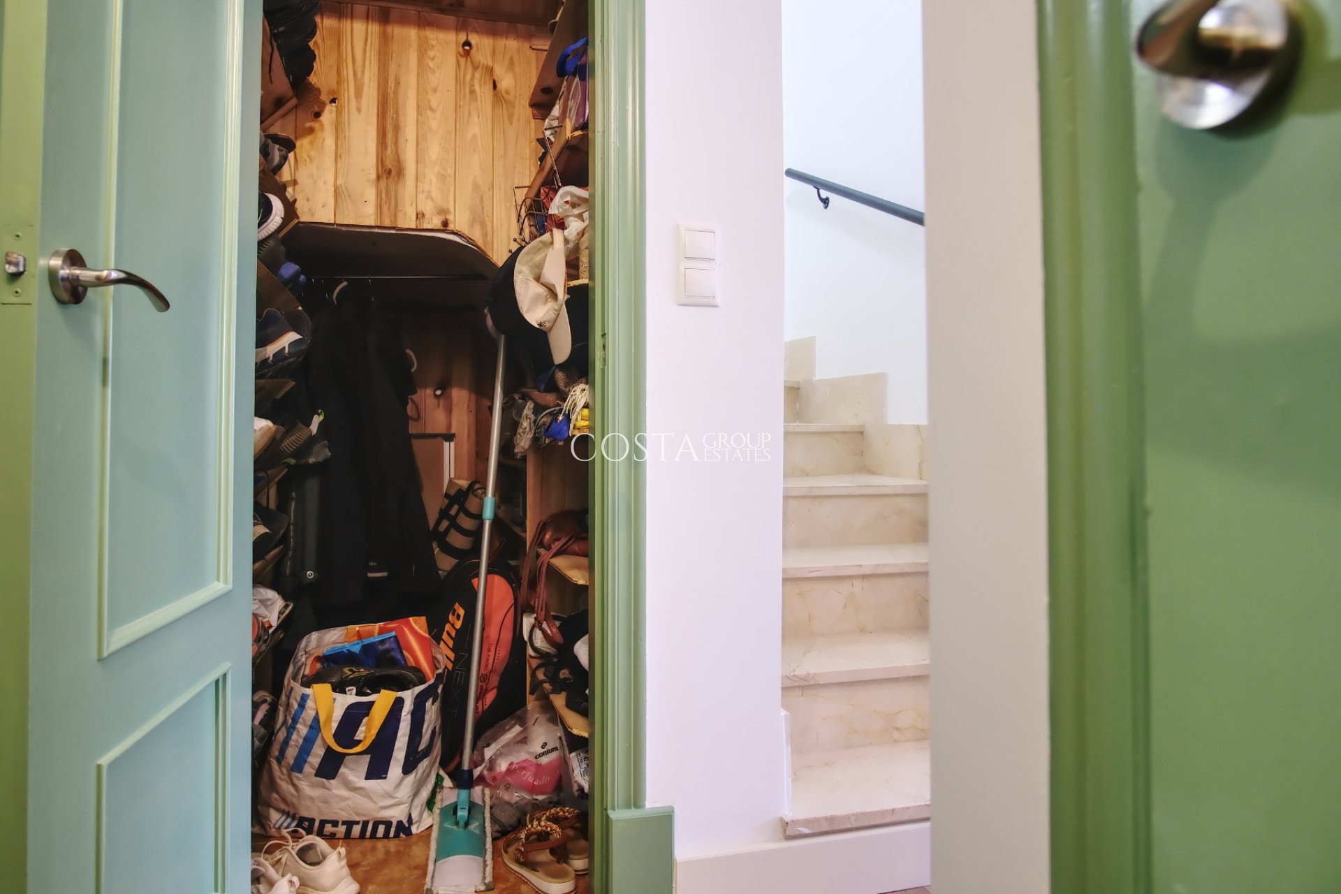 Herverkoop - Villa -
Orihuela Costa