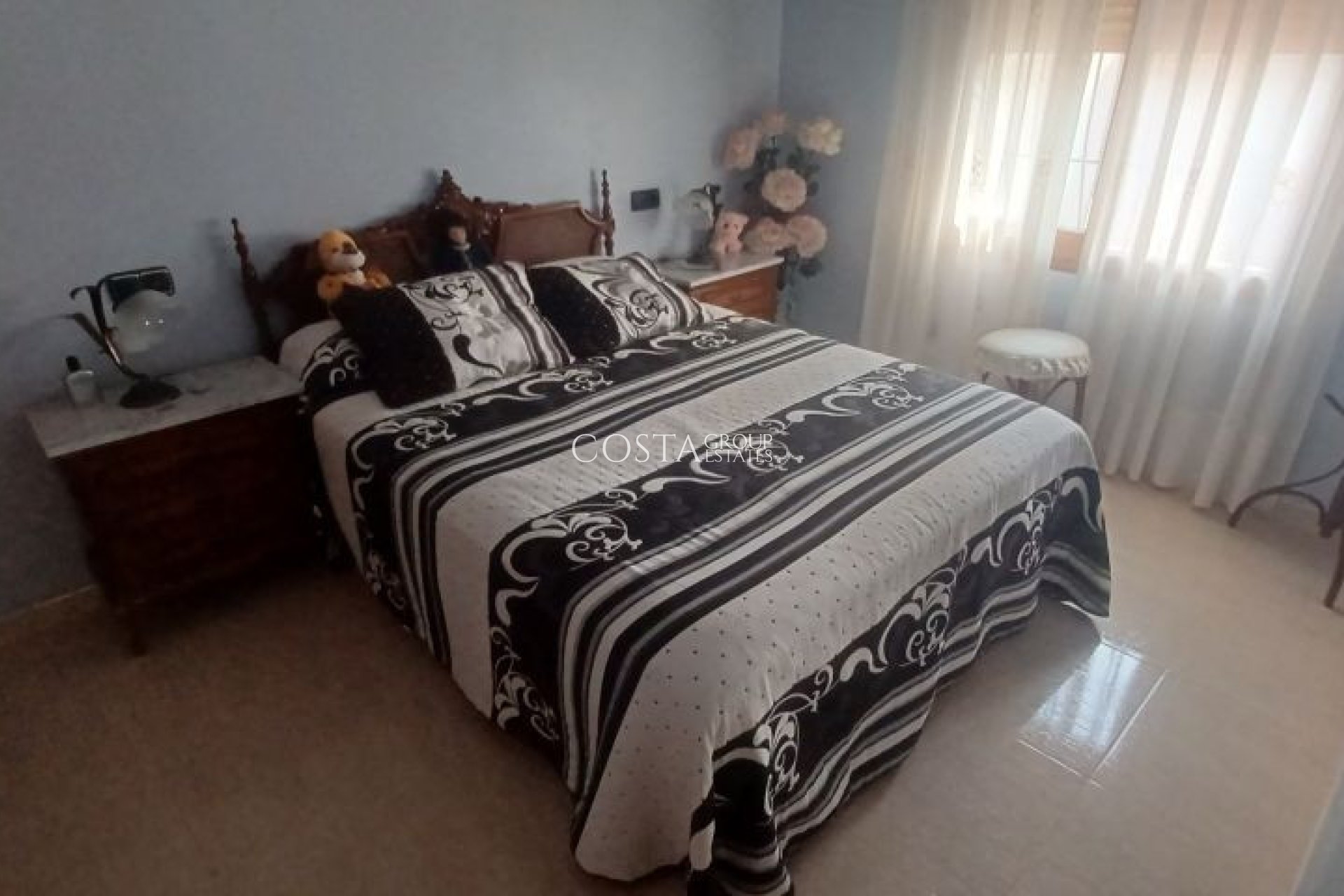 Herverkoop - Villa -
Orihuela Costa