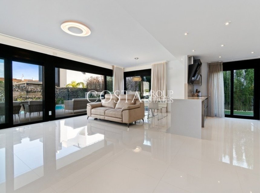 Herverkoop - Villa -
Orihuela Costa