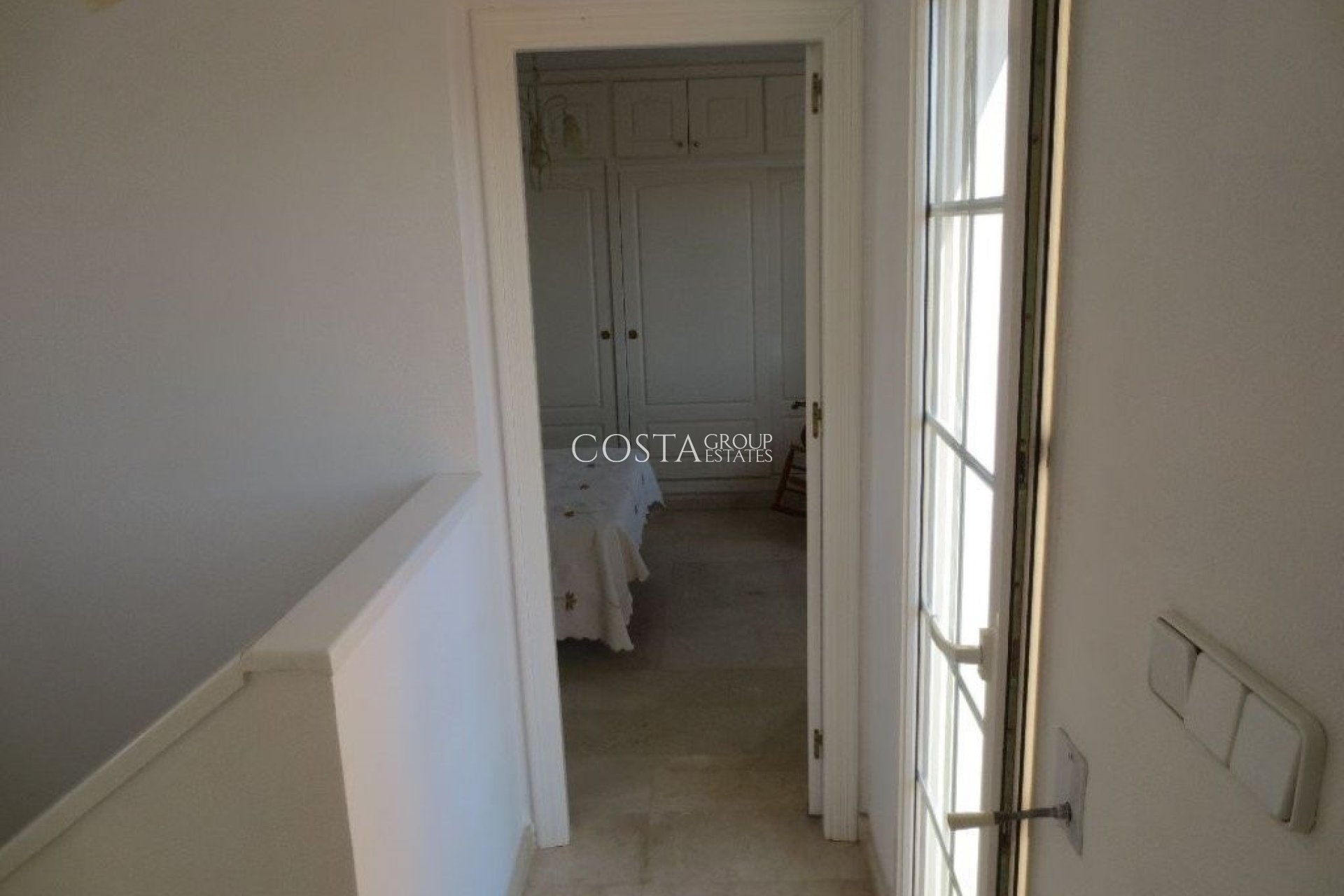 Herverkoop - Villa -
Orihuela - El Galan
