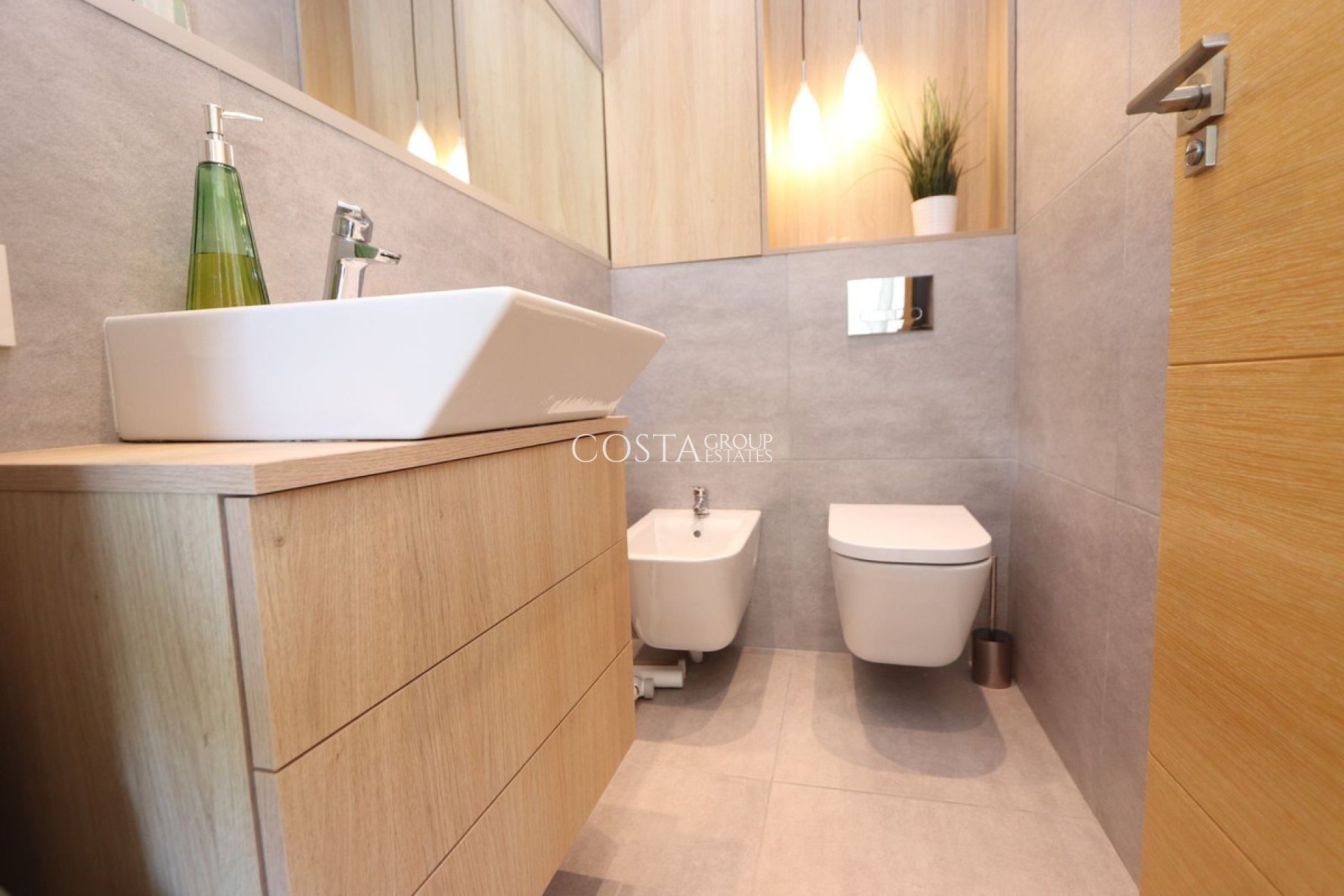 Herverkoop - Villa -
Orihuela - La Zenia