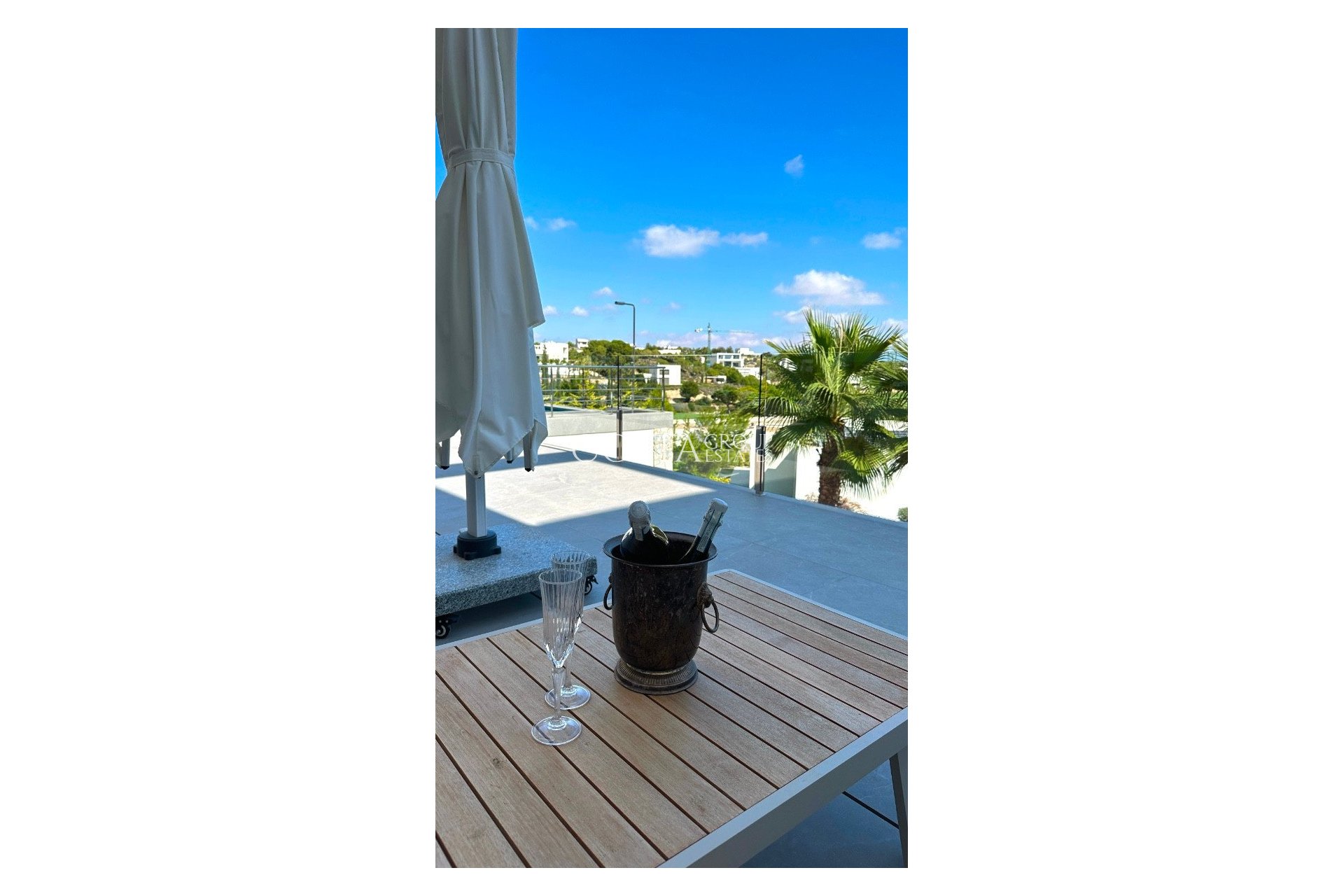 Herverkoop - Villa -
Orihuela - Las Colinas Golf