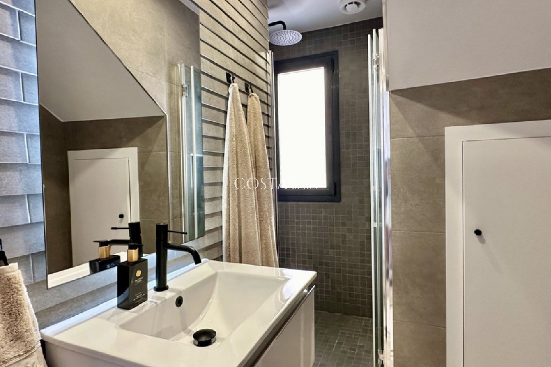 Herverkoop - Villa -
Orihuela - Lomas de Cabo Roig