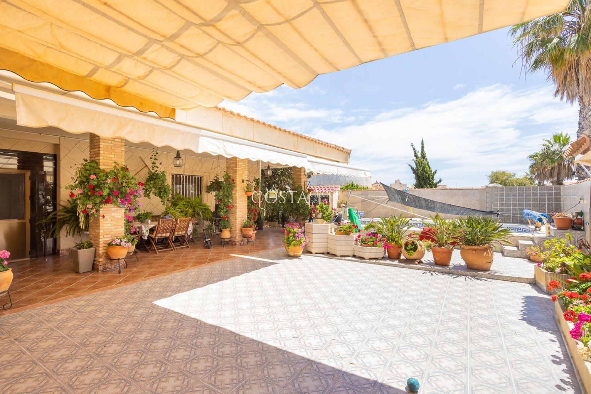 Herverkoop - Villa -
Orihuela - Los Altos