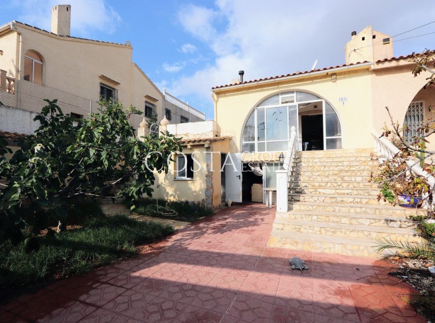 Herverkoop - Villa -
Orihuela - Los Balcones
