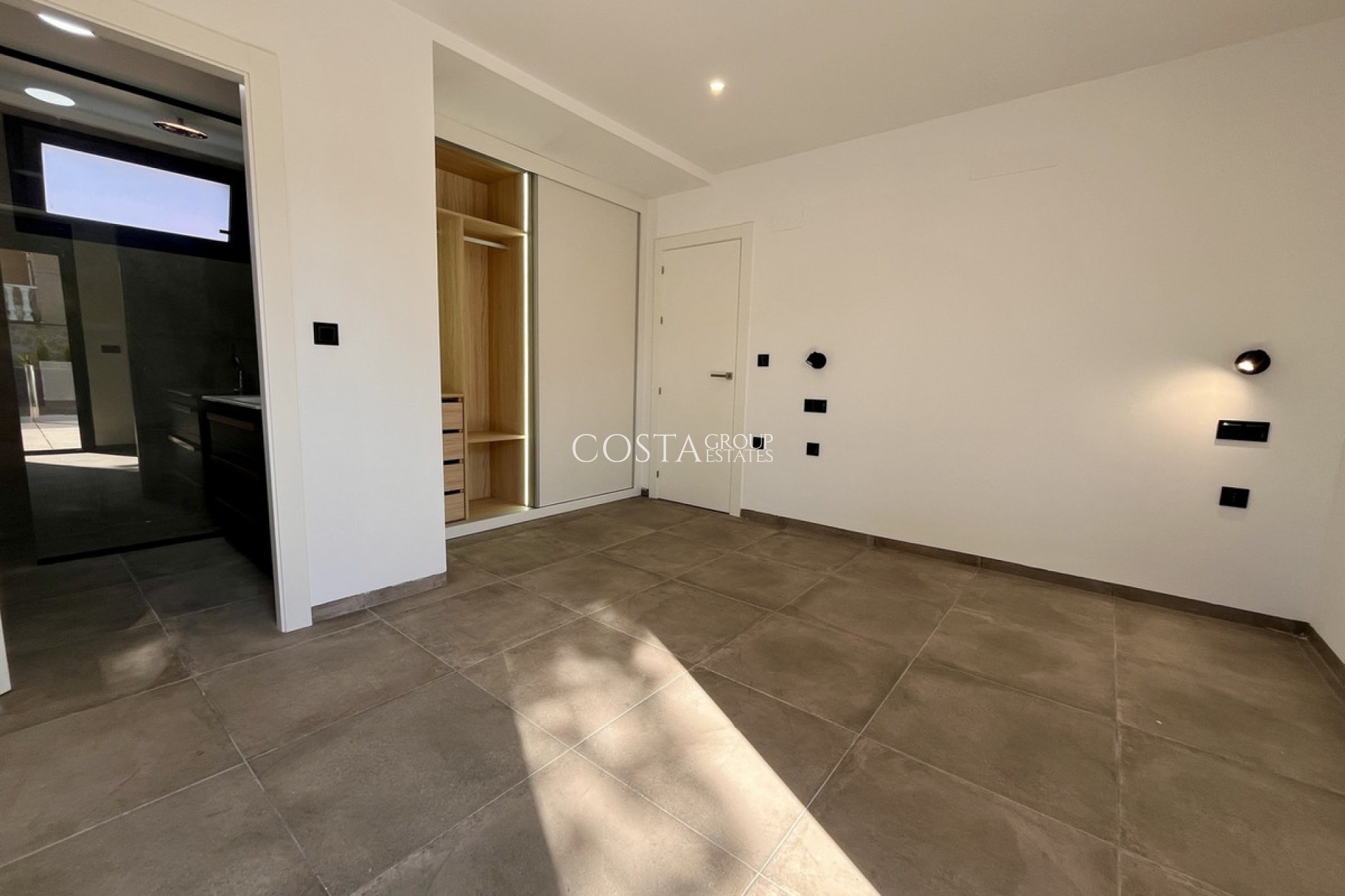 Herverkoop - Villa -
Orihuela - Los Balcones