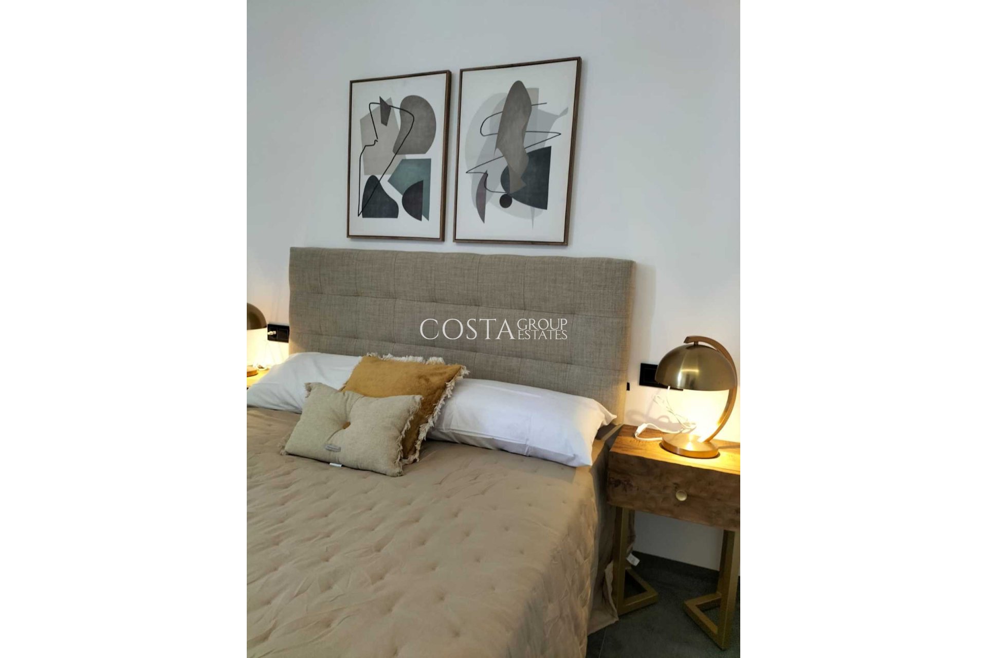 Herverkoop - Villa -
Orihuela - Los Balcones