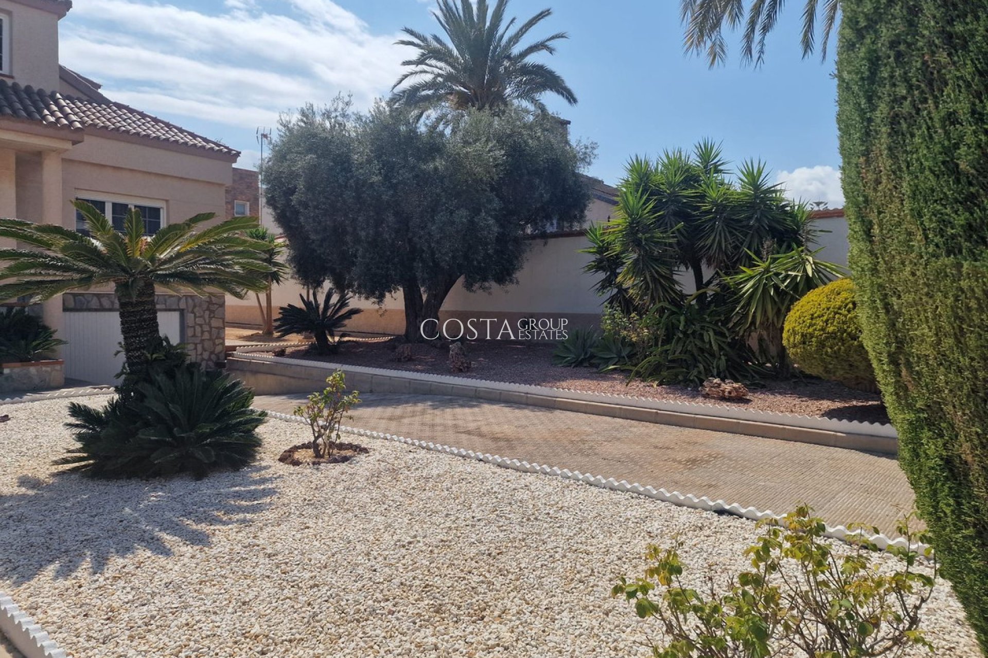 Herverkoop - Villa -
Orihuela - Mil Palmeras