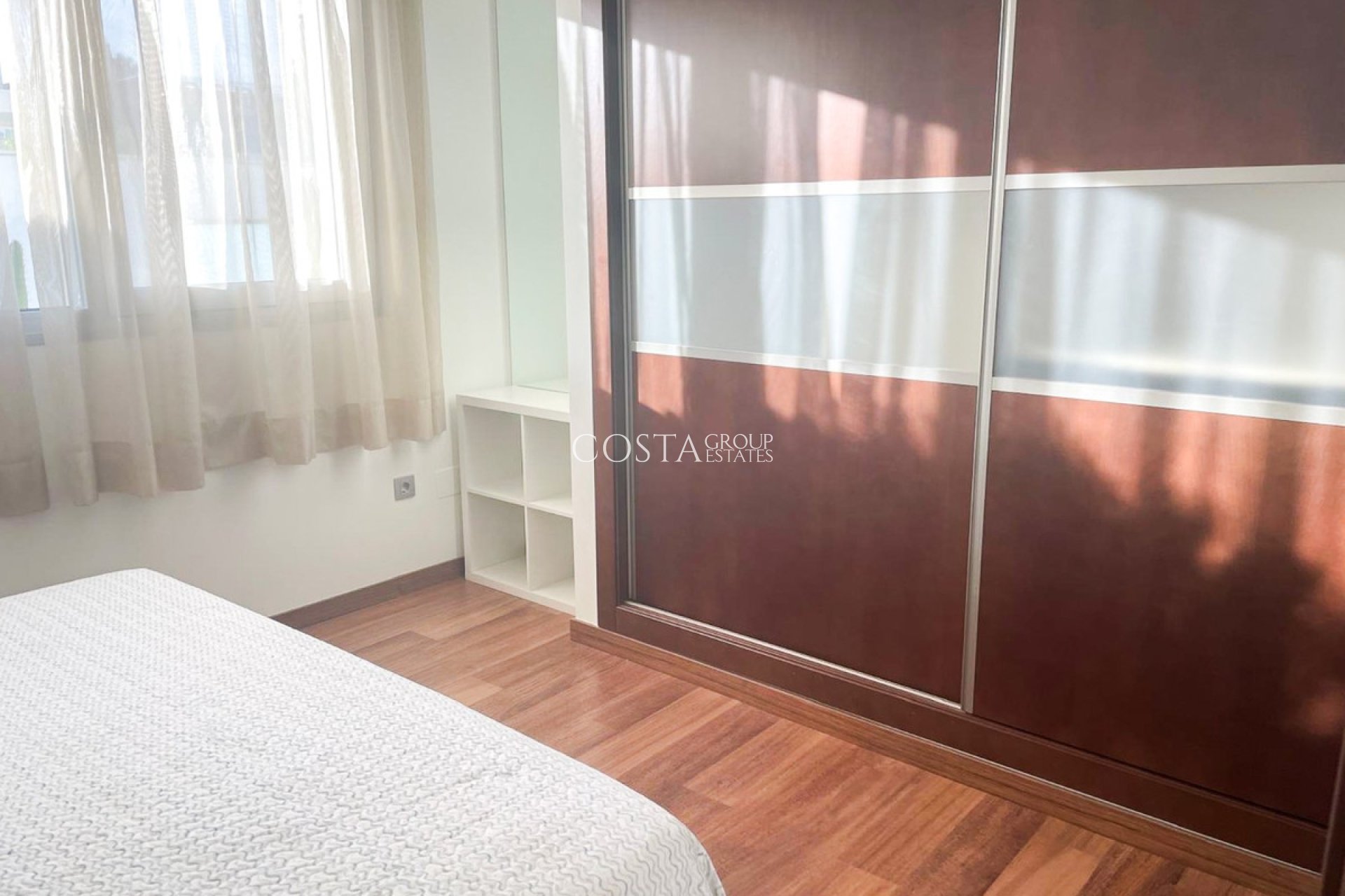 Herverkoop - Villa -
Orihuela - Mil Palmeras