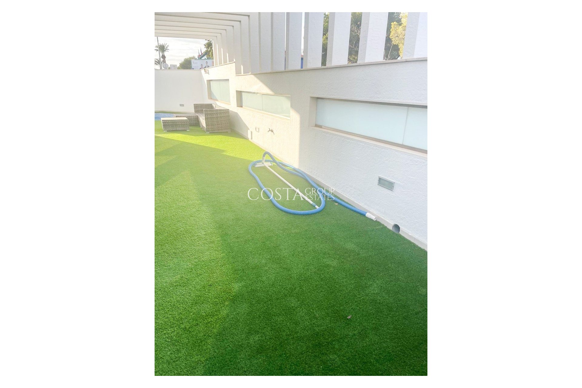 Herverkoop - Villa -
Orihuela - Mil Palmeras