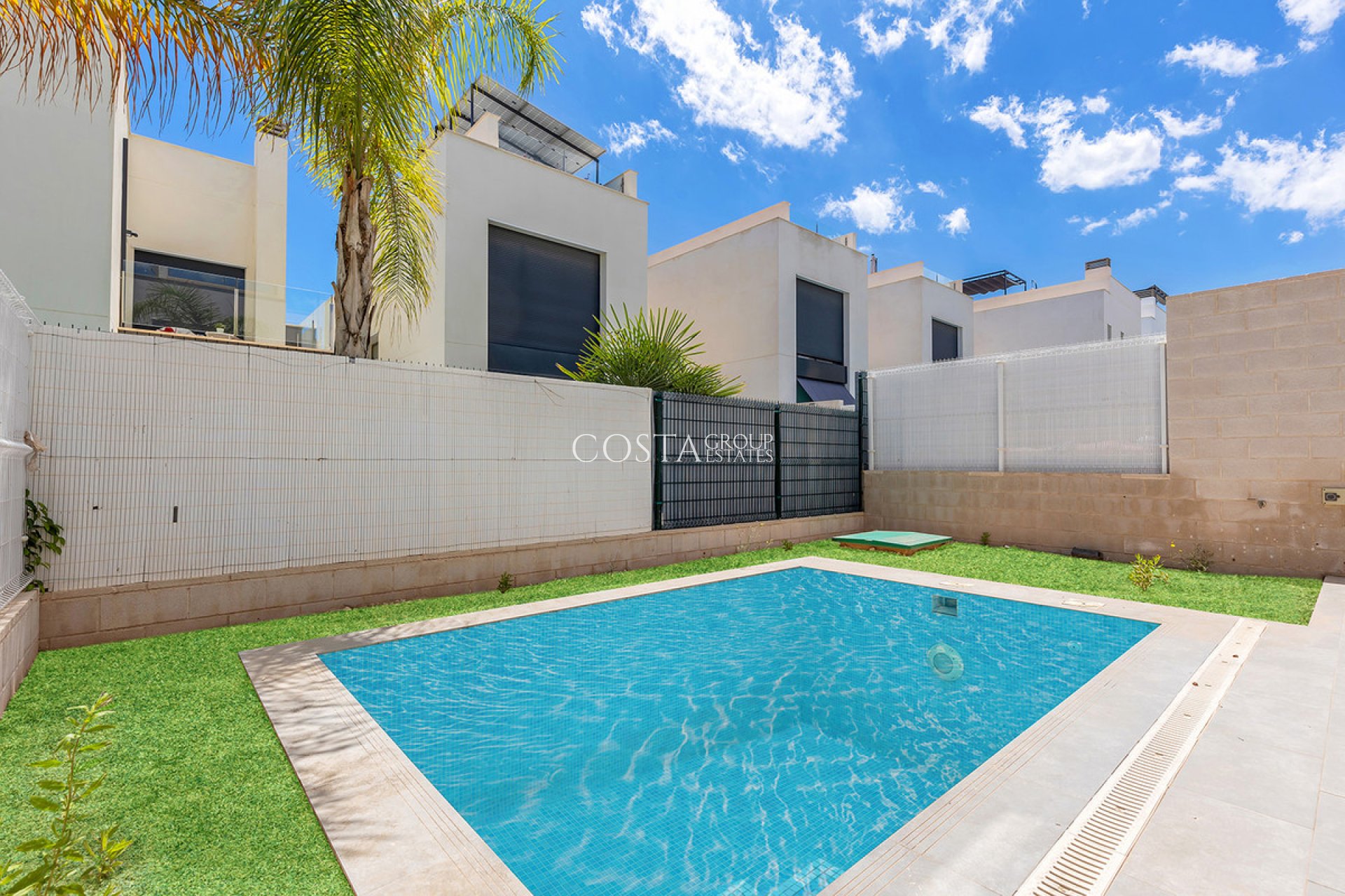 Herverkoop - Villa -
Orihuela - Orihuela Costa