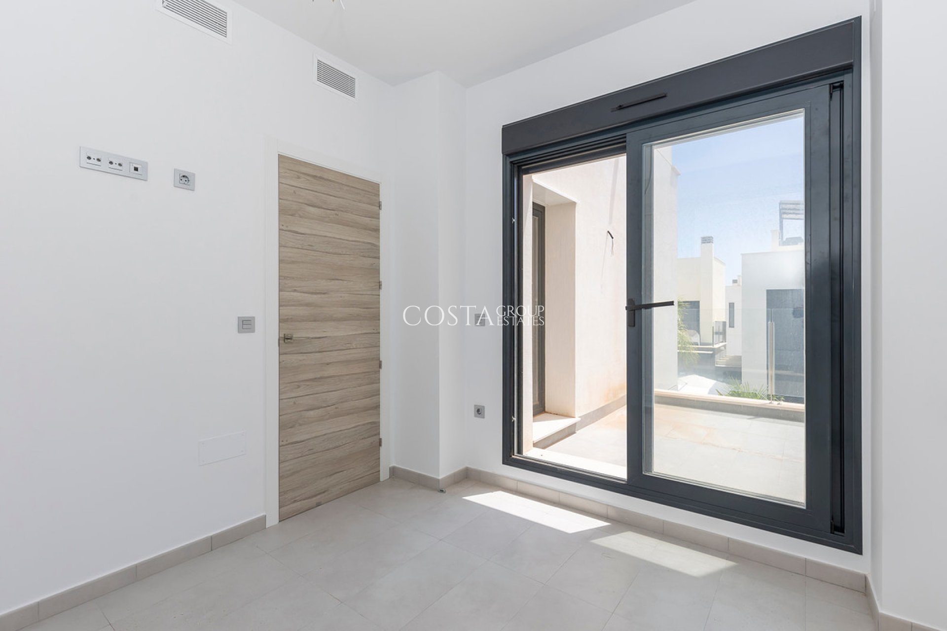 Herverkoop - Villa -
Orihuela - Orihuela Costa