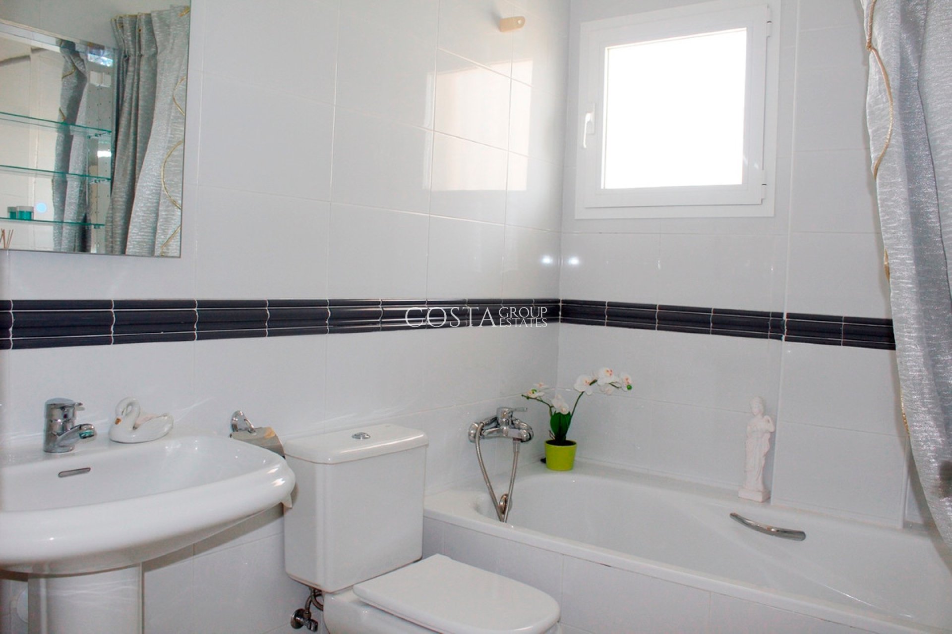 Herverkoop - Villa -
Orihuela - Orihuela Costa